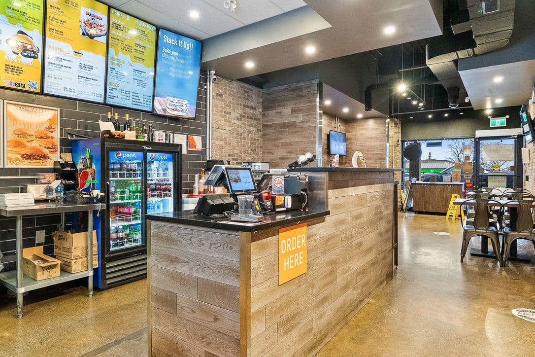 3701 Portage Road 4A, Niagara Falls, ON L2J 2K8