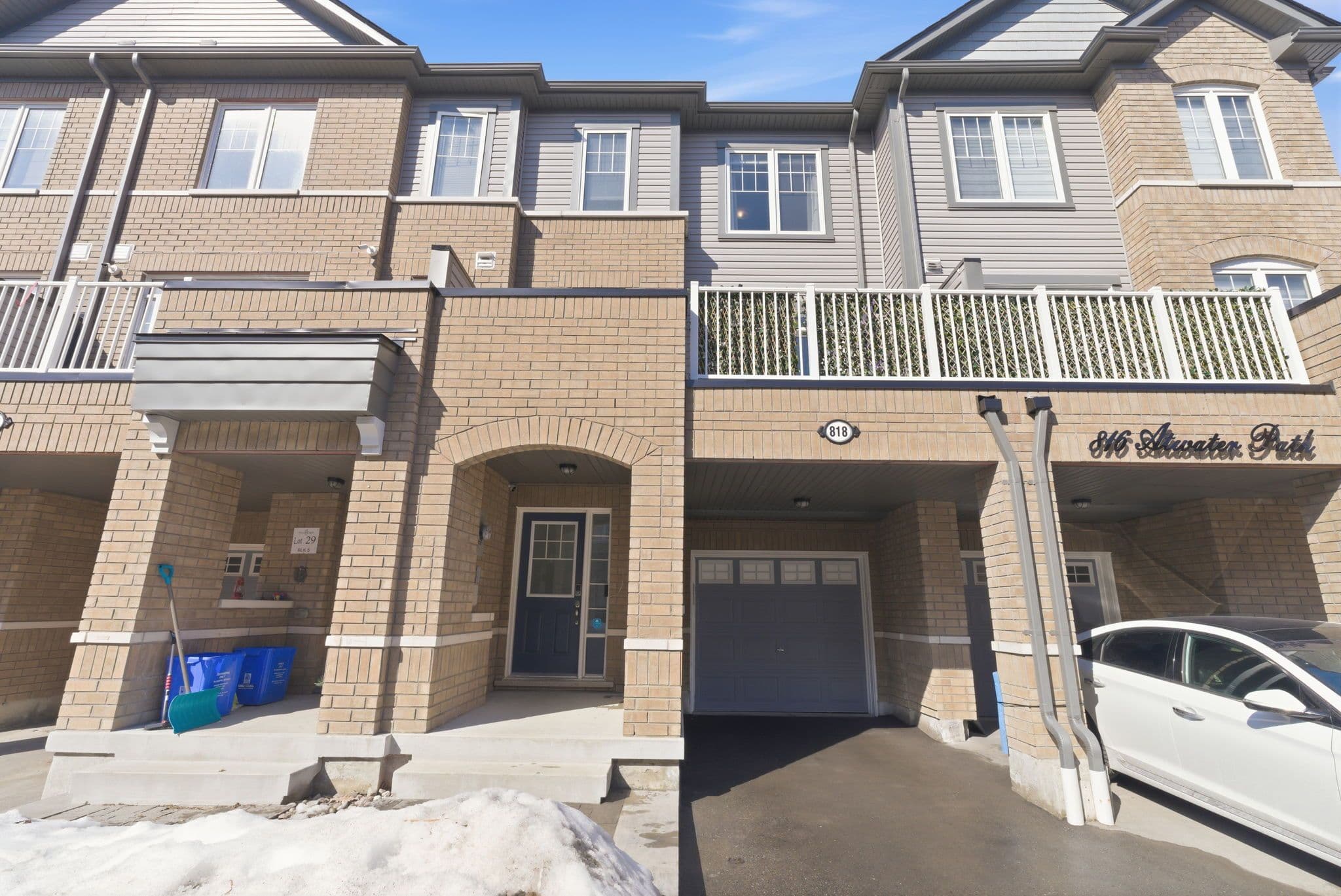 818 Atwater Path, Oshawa, ON L1J 0E8