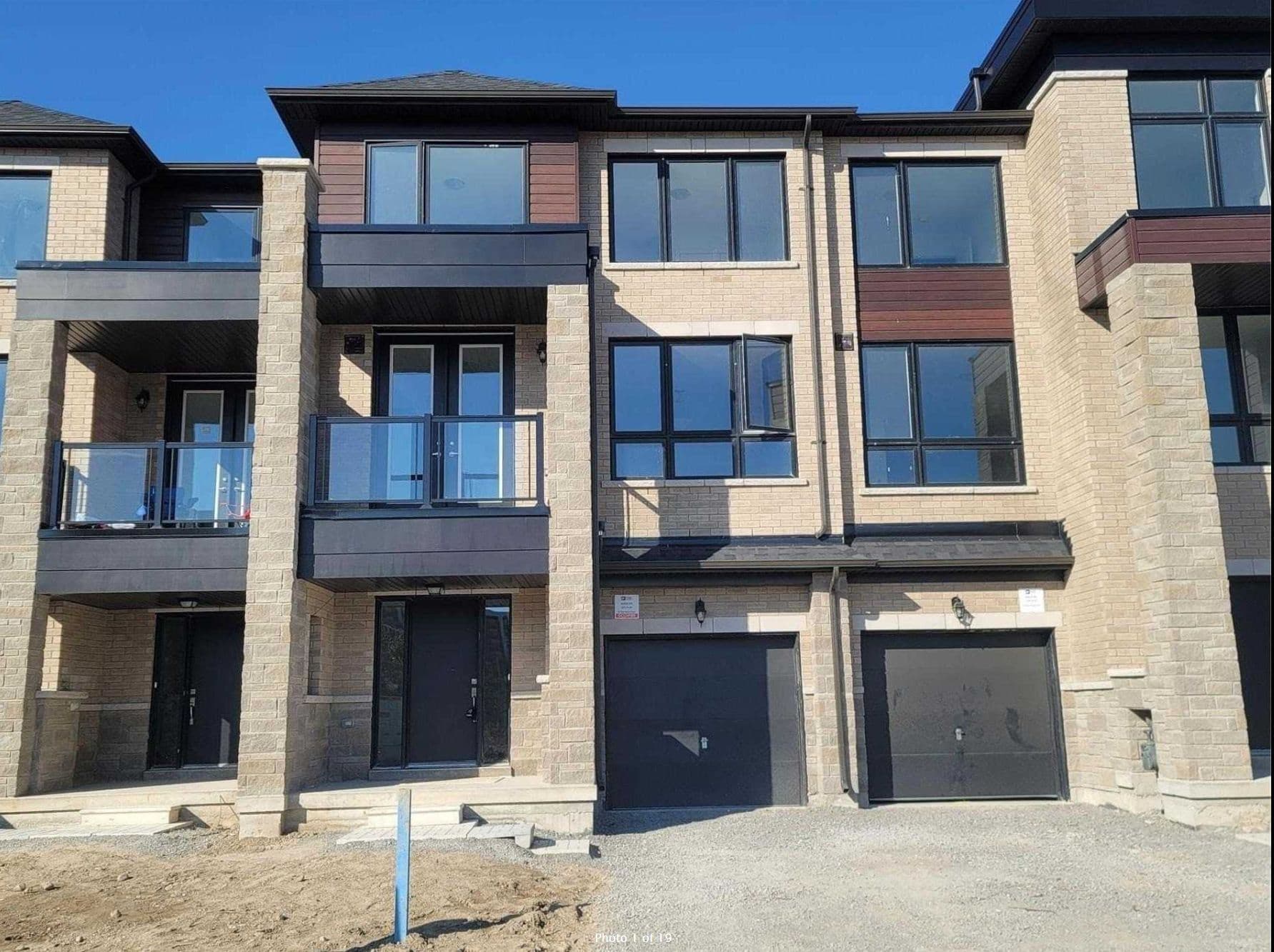 35 Blue Forest Crescent, Barrie, ON L4N 0H7