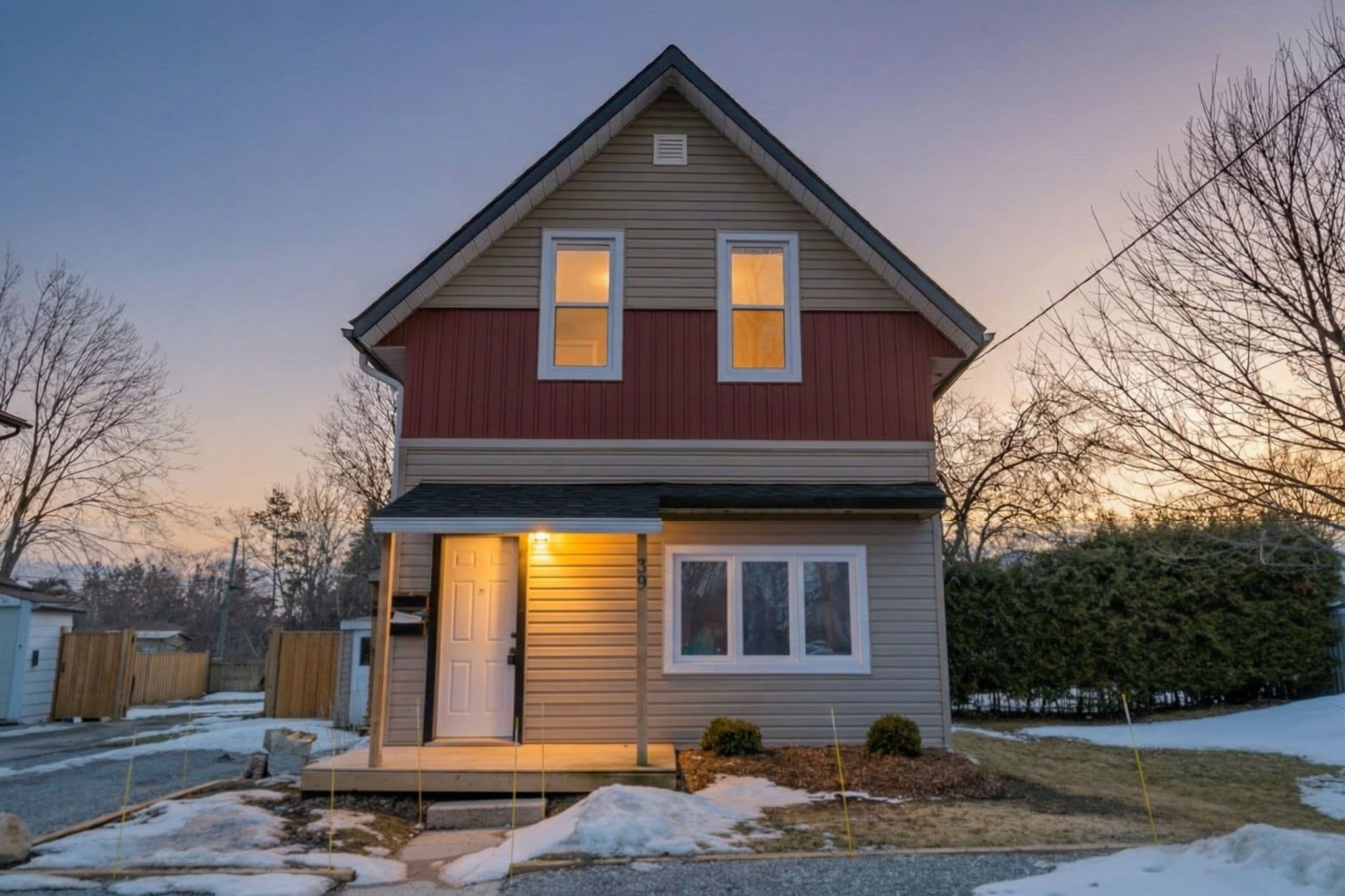 39 Glenelg Street E Upper, Kawartha Lakes, ON K9V 1Y9