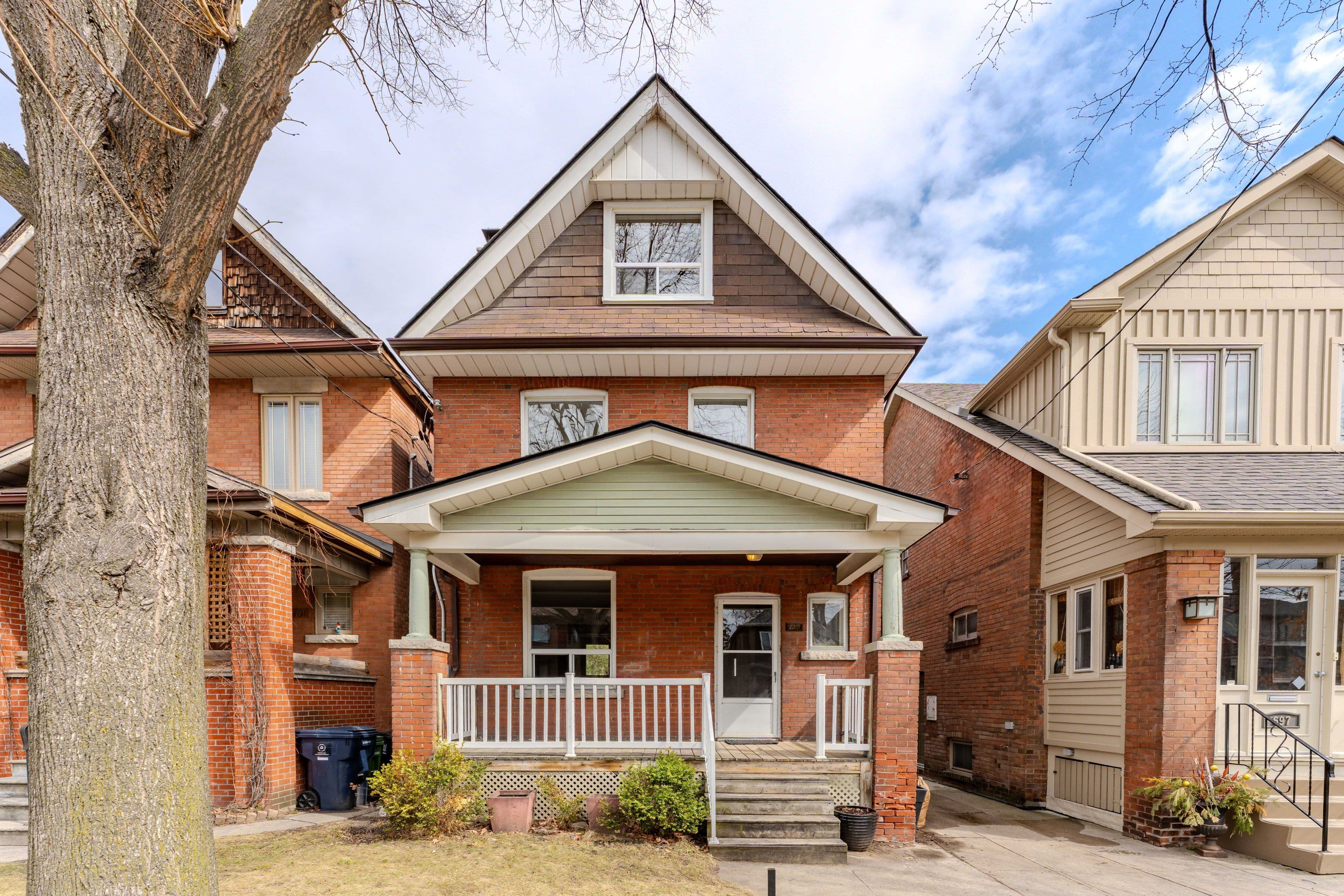 699 Windermere Avenue, Toronto W02, ON M6S 3M2