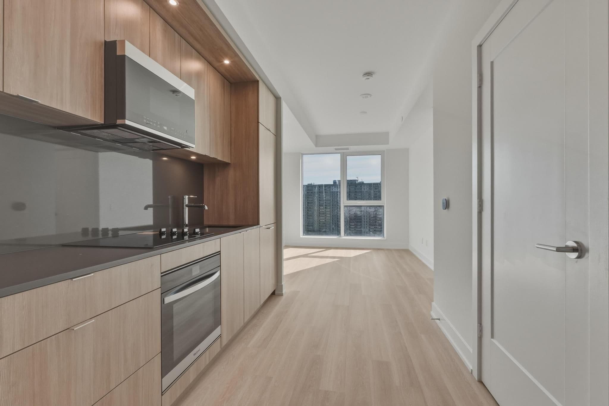 25 Cordova Avenue 1507, Toronto W08, ON M9A 0E5