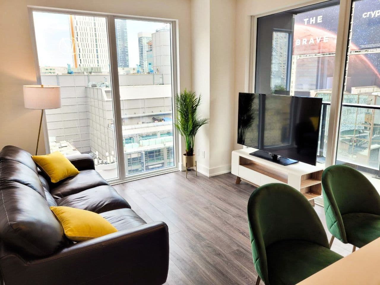 20 Edward Street 904, Toronto C01, ON M5G 1C9