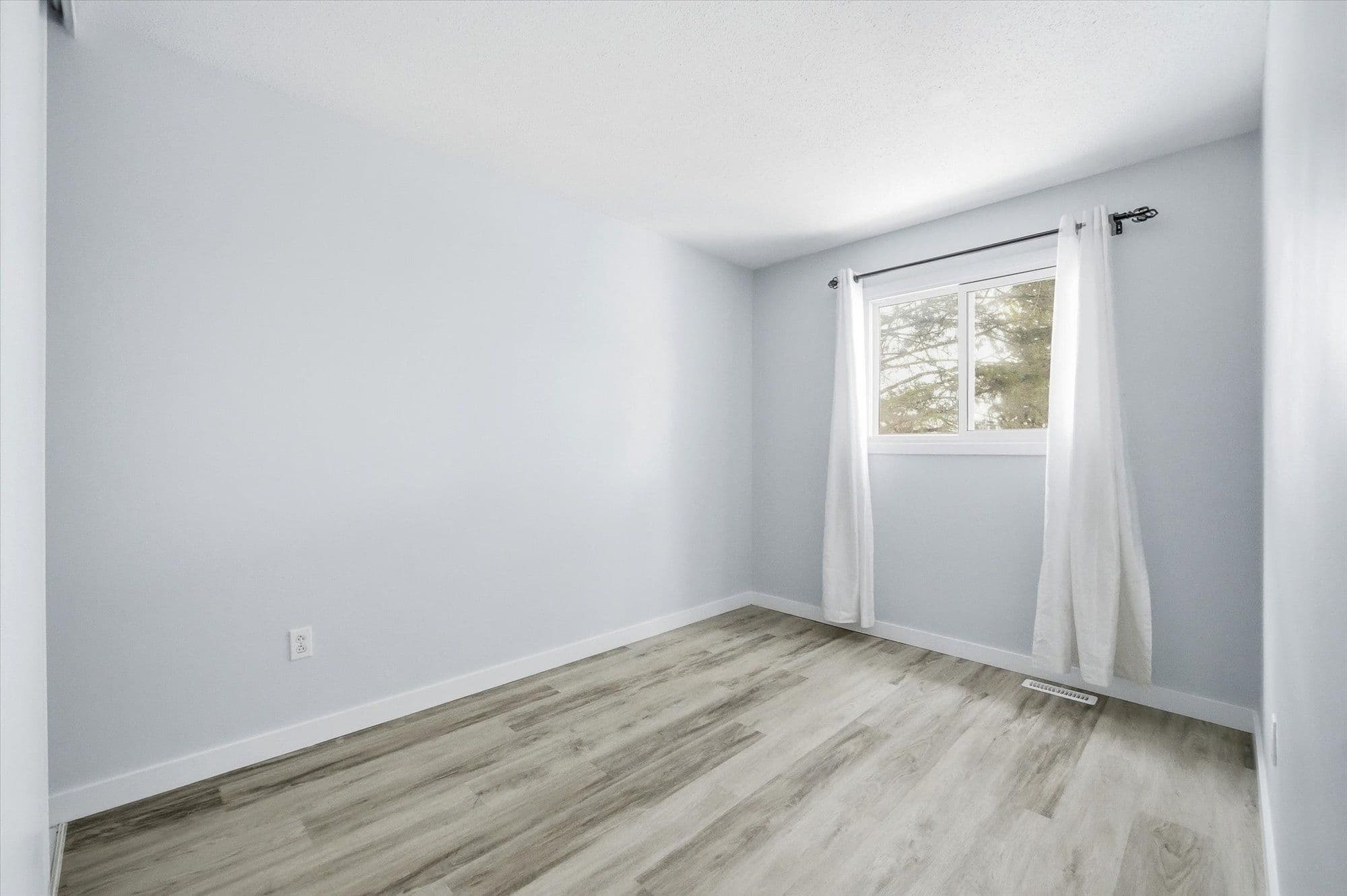 228 Millroad Way, Orleans - Cumberland and Area, ON K1E 2C9