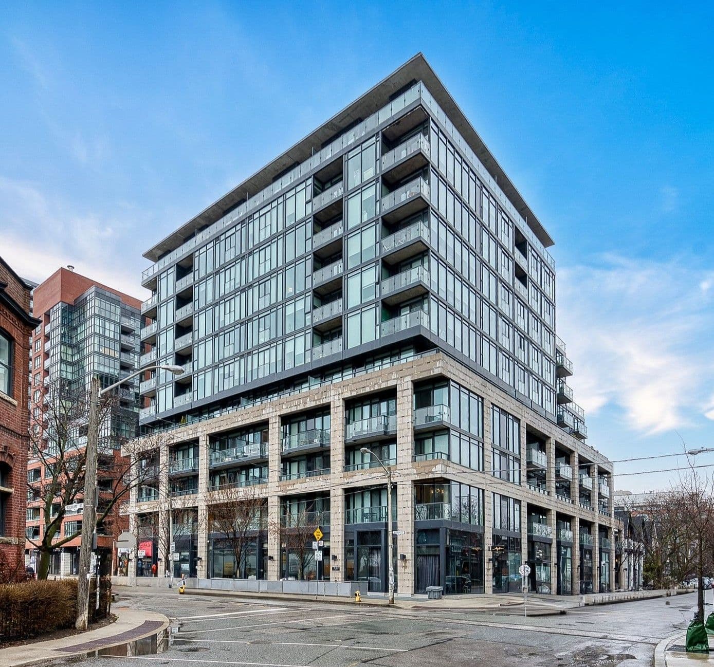 8 Dovercourt Road 911, Toronto C01, ON M6J 0B6