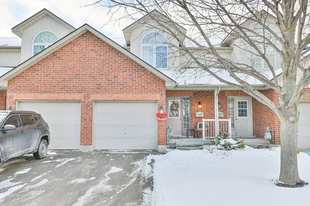 35 Albion Street 37, Belleville, ON K8N 5Y8