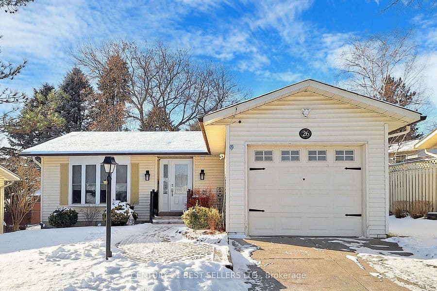 26 Tecumseth Pines Drive, New Tecumseth, ON L0G 1W0