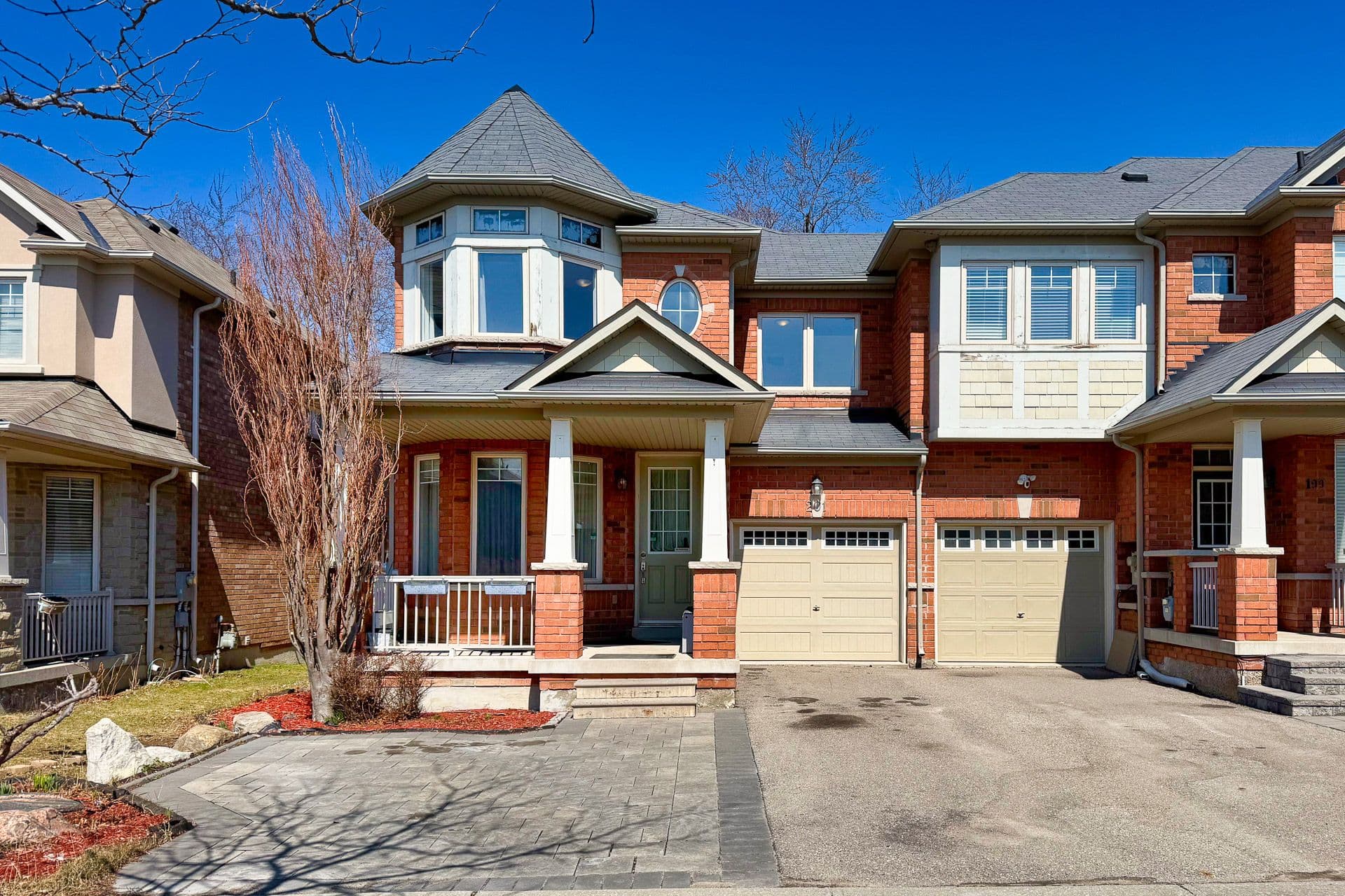 201 shirrick Drive, Richmond Hill, ON L4E 4Y4