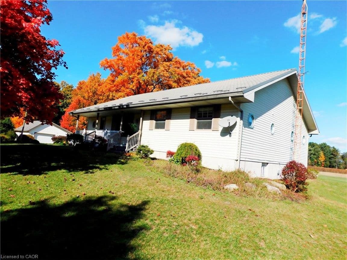 1938 Turkey Point Road, Norfolk, ON N3Y 4J9