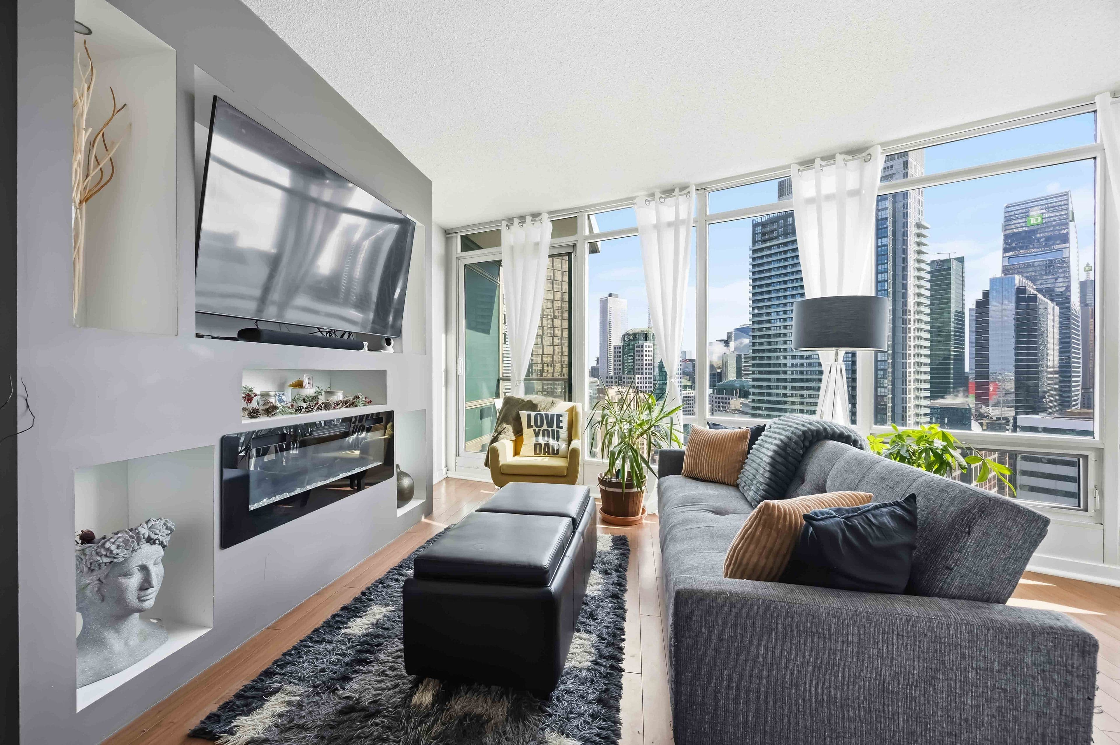 361 Front Street W 3302, Toronto C01, ON M5V 3R5