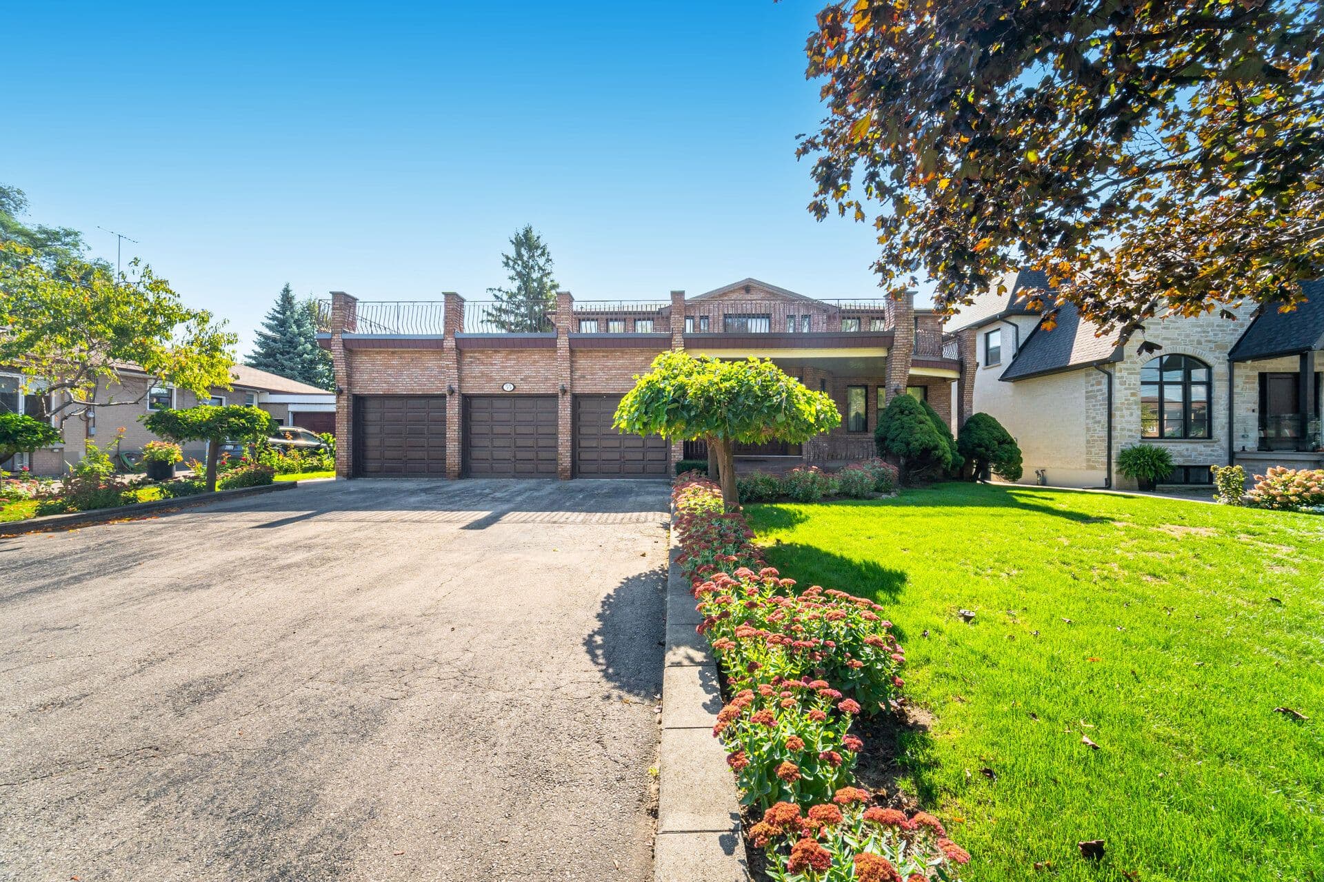 55 Wallasey Avenue, Toronto W05, ON M9M 1E1