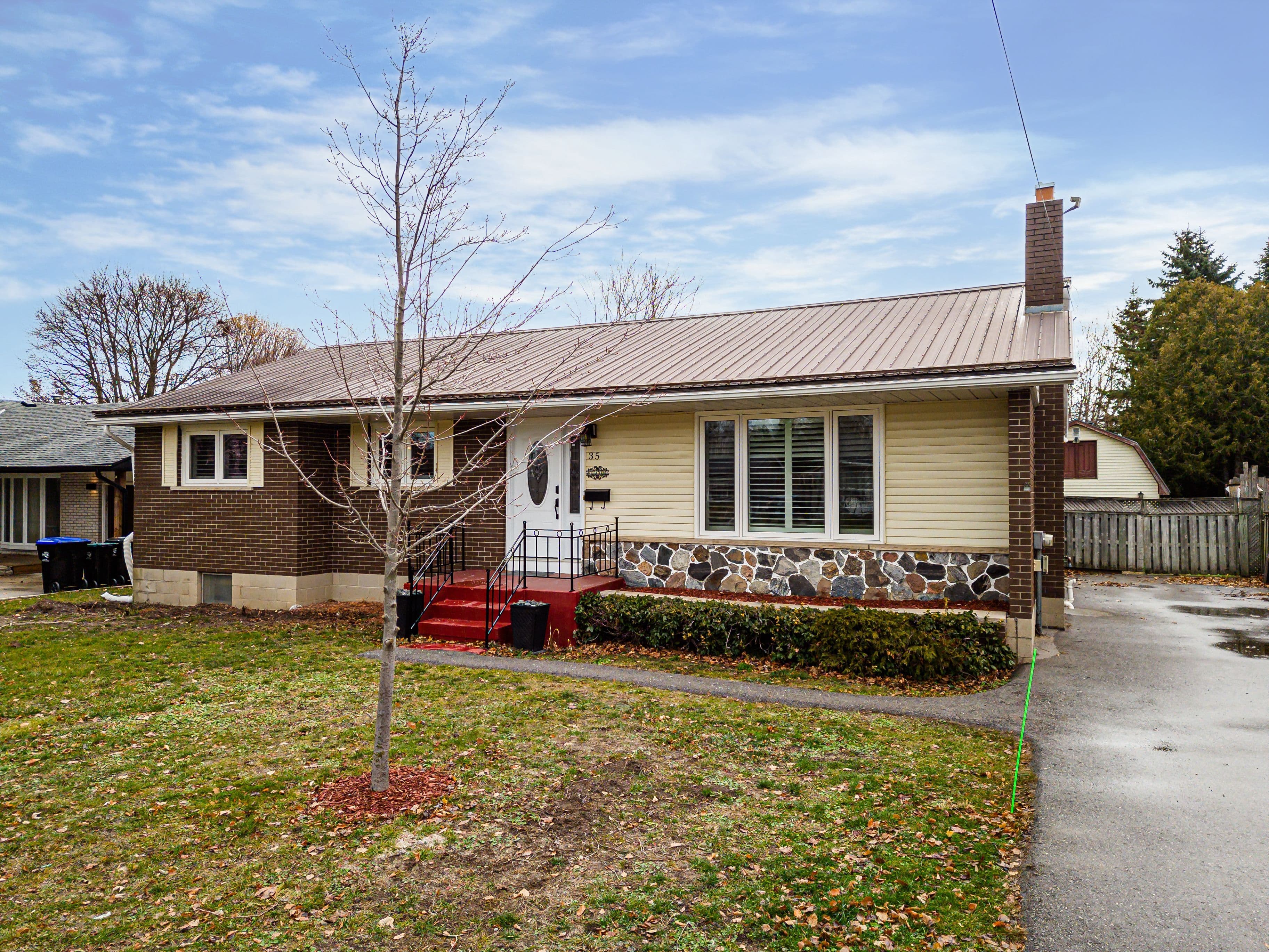 35 Walnut Street, Collingwood, ON L9Y 3C3
