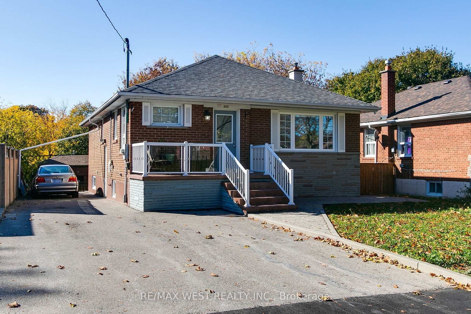 866 Scarborough Golf Clb Road, Toronto E09, ON M1G 1J5