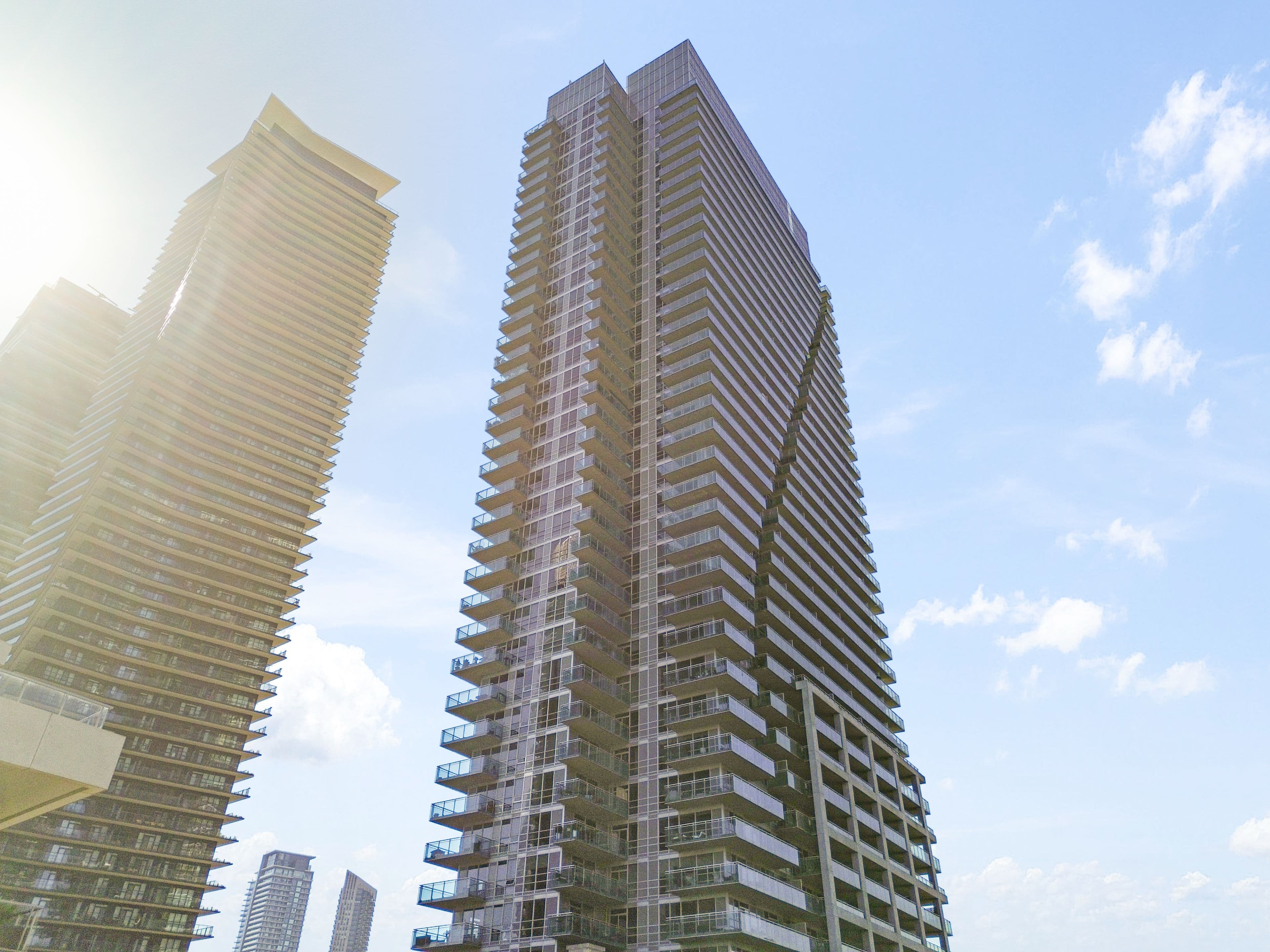 16 Brookers Lane 1205, Toronto W06, ON M8V 0A5