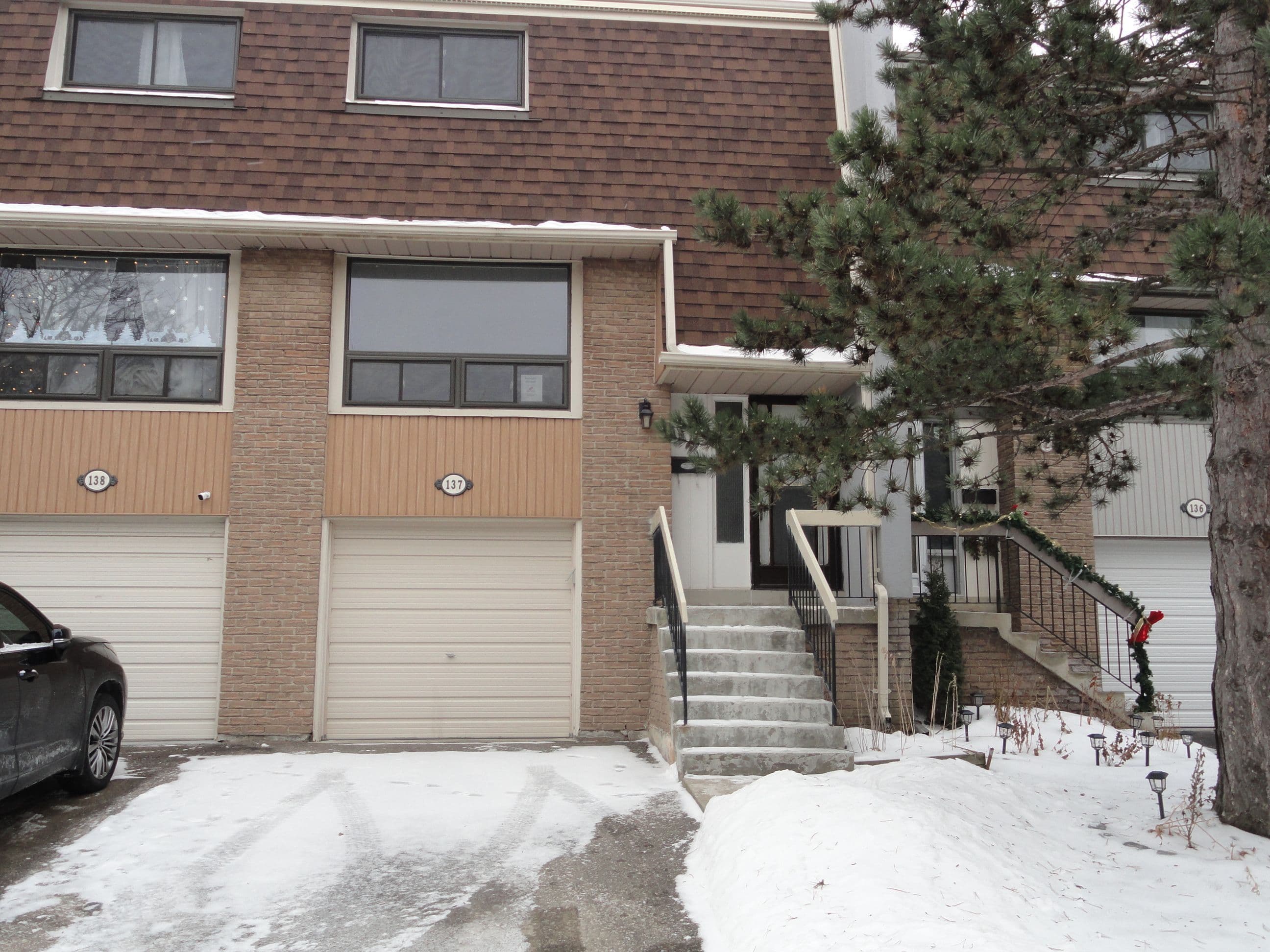 137 Ashton Crescent, Brampton, ON L6S 3J9