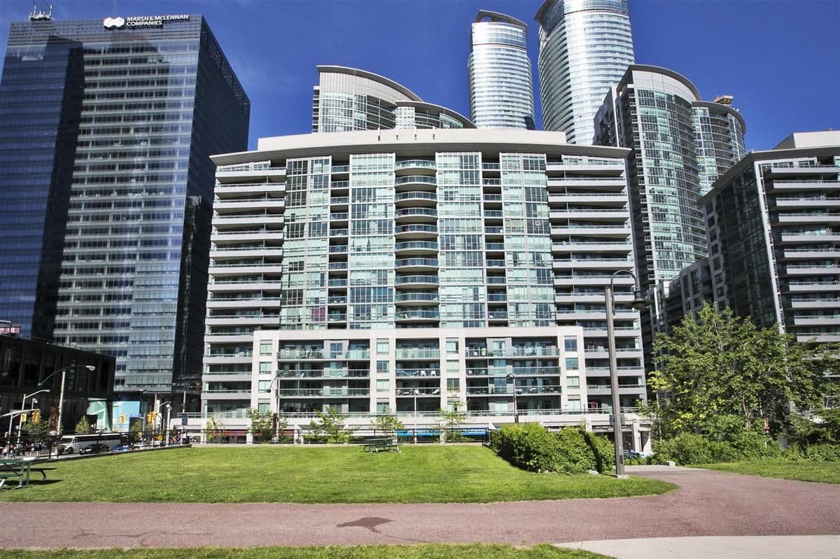 51 Lower Simcoe Street 321, Toronto C01, ON M5J 3A4