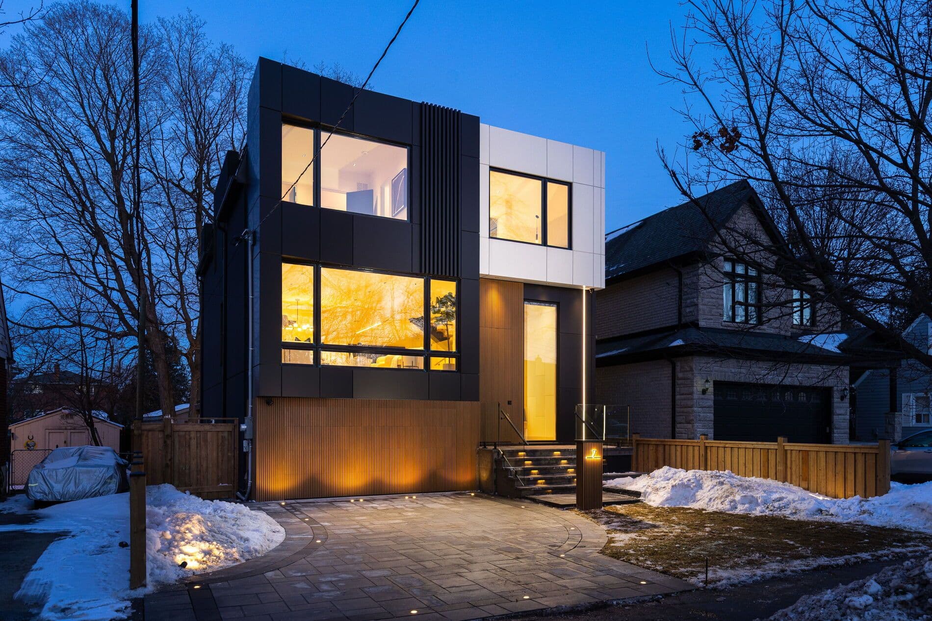 7 Bentley Drive, Toronto W07, ON M8Z 3L9