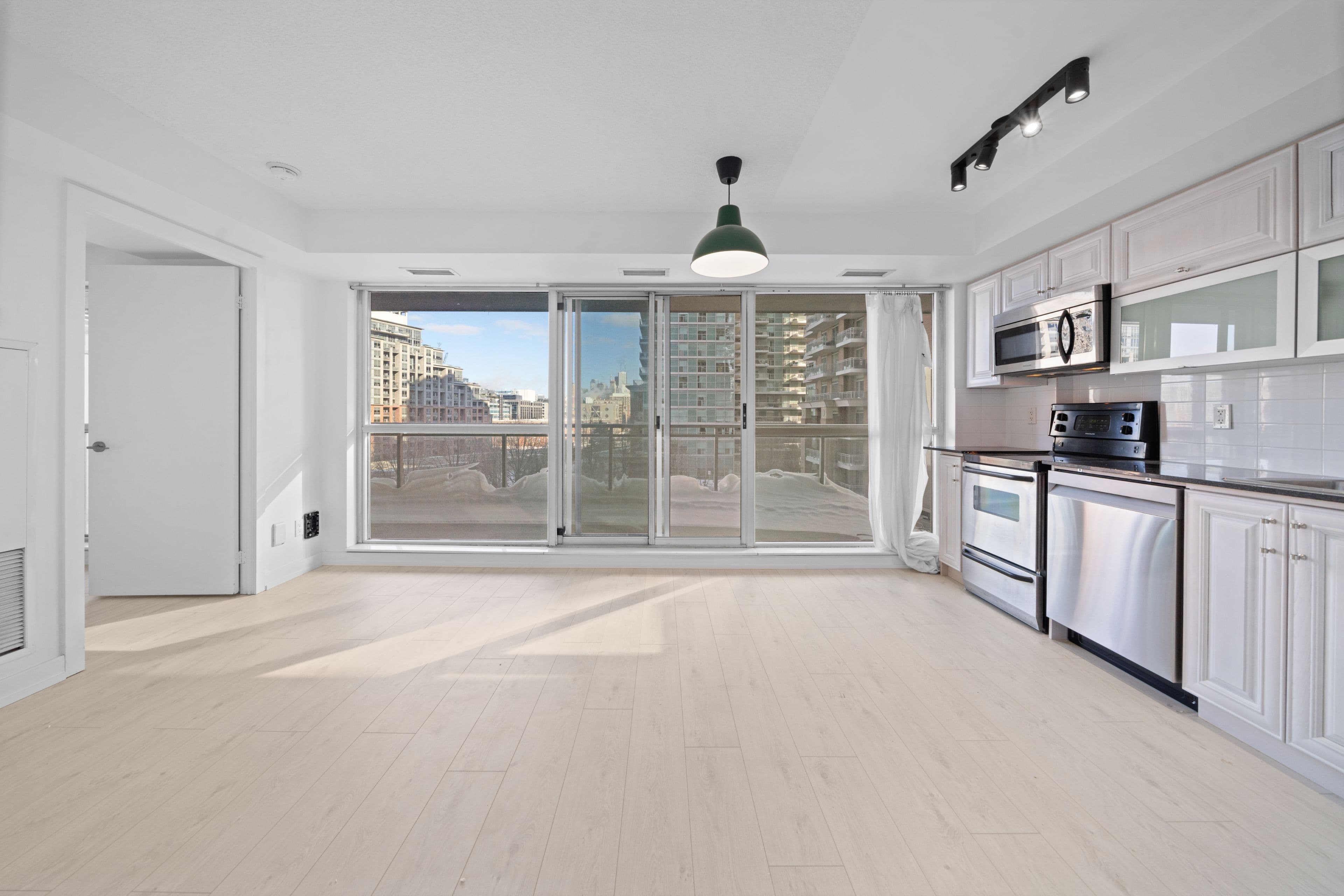 100 Western Battery Road 401, Toronto C01, ON M6K 3S2