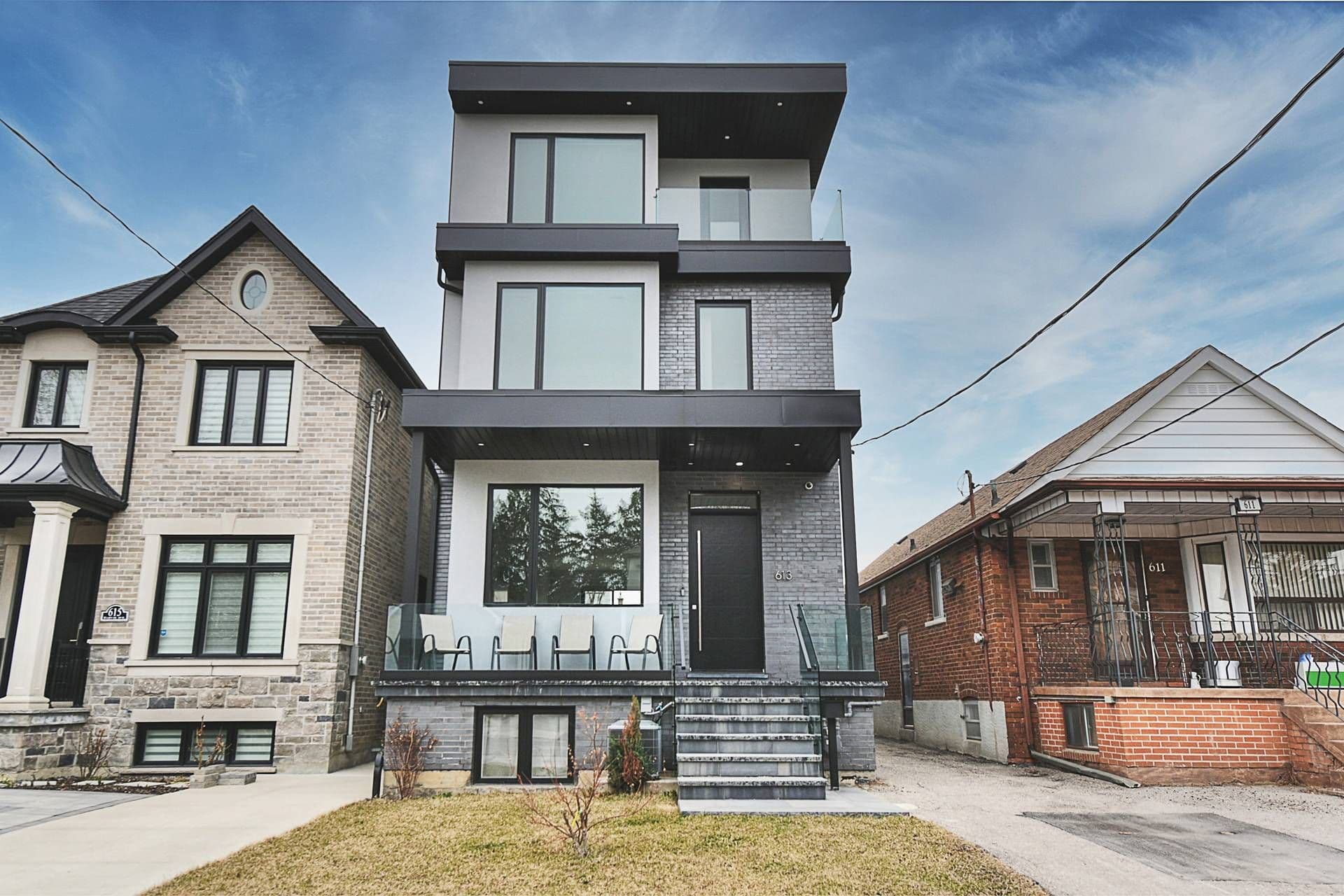 613 Harvie Avenue, Toronto W03, ON M6E 4M4