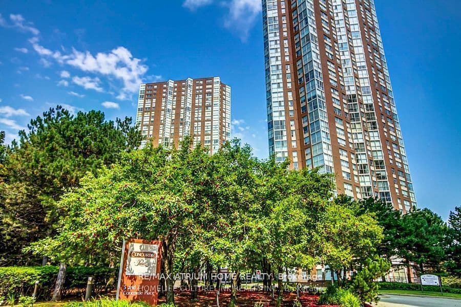 7 Concorde Place 2901, Toronto C13, ON M3C 3N4