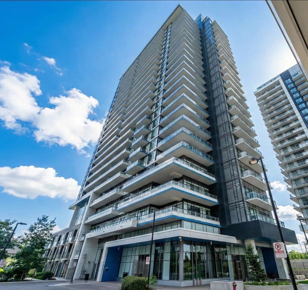 2560 Eglinton Avenue W 805, Mississauga, ON L5M 0Y3