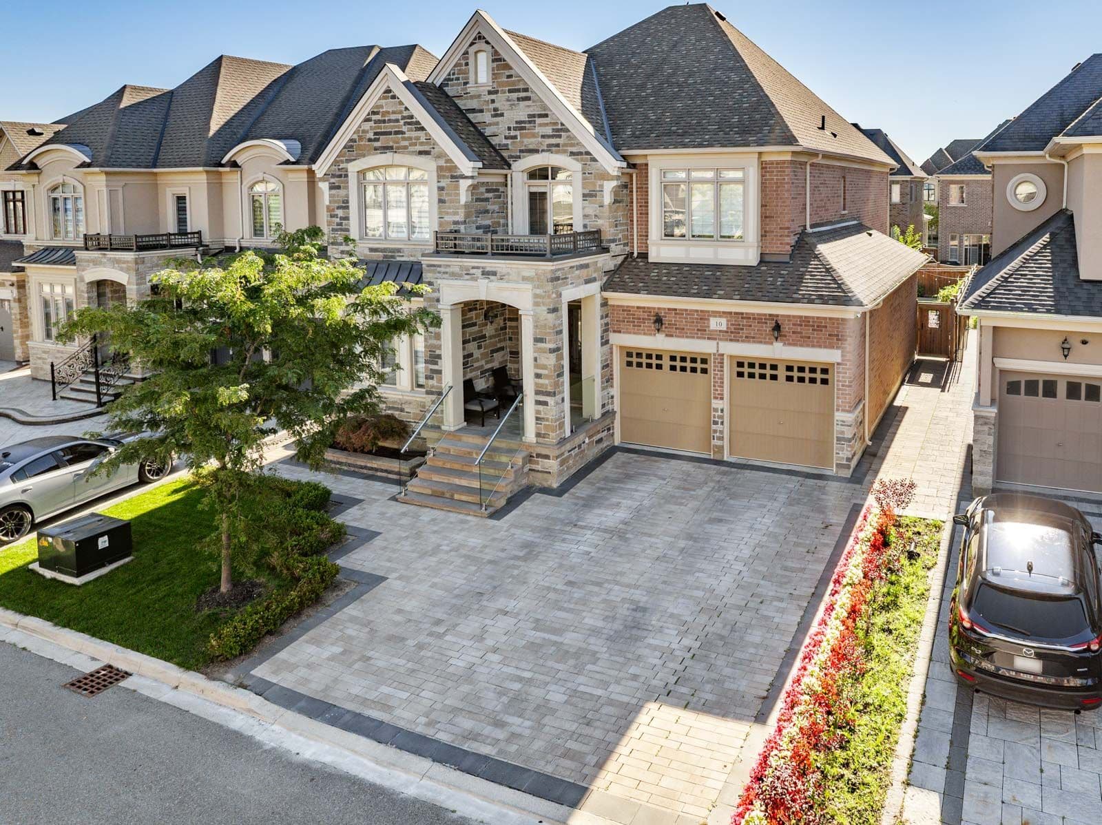 10 Erintown Crescent, Brampton, ON L6P 4H2