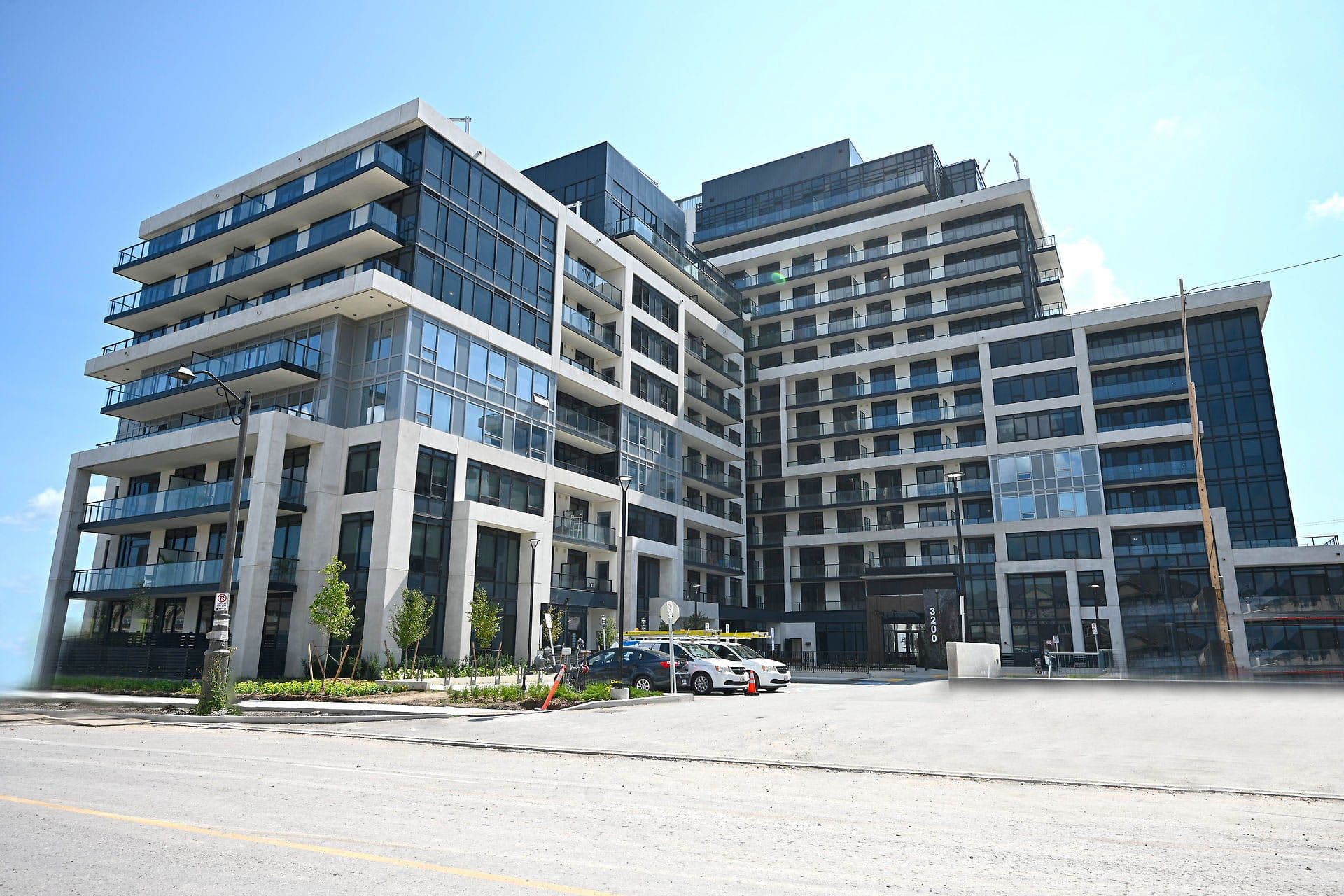 3200 William Coltson Avenue 626, Oakville, ON L6H 7C2