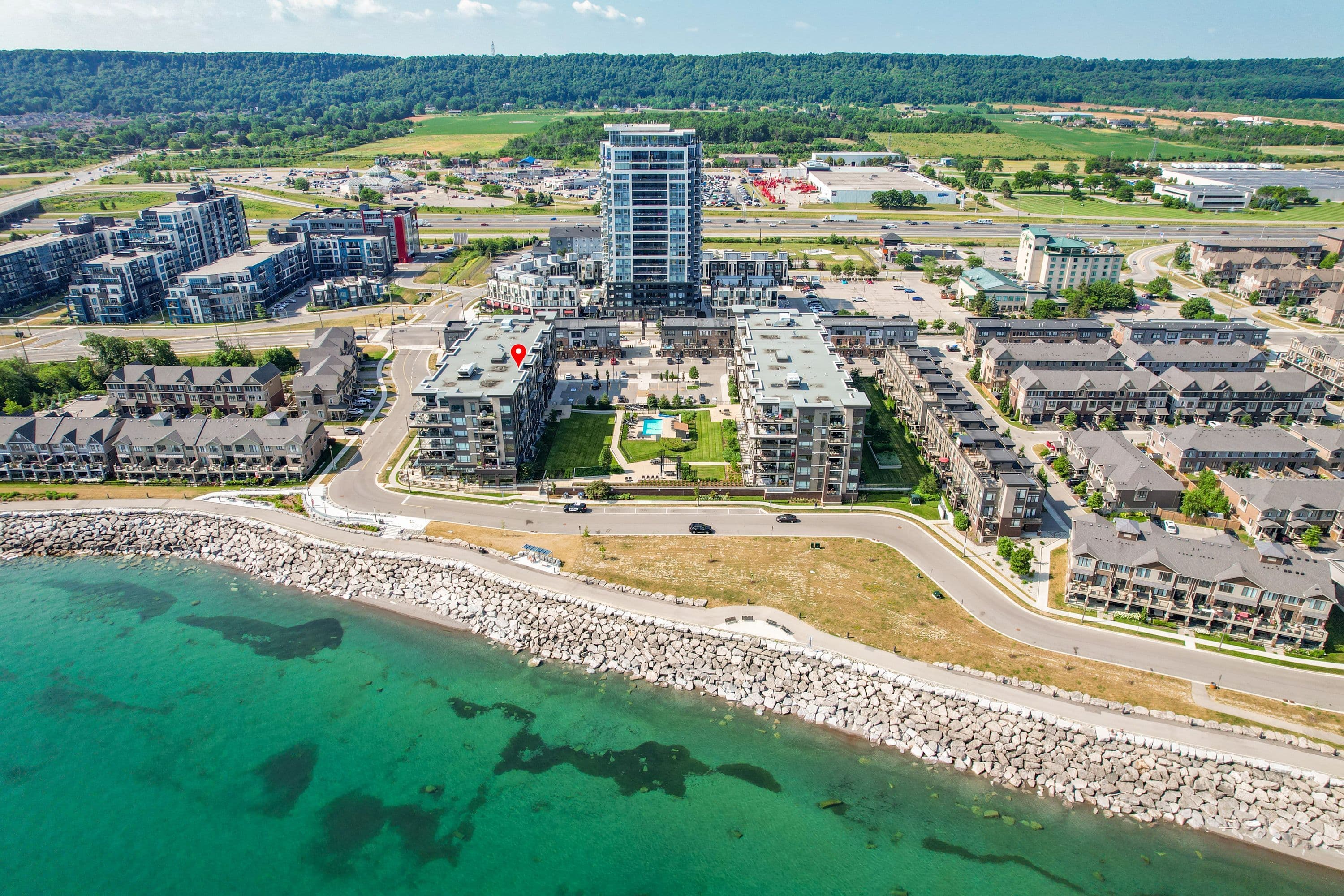 10 Esplanade Lane 602, Grimsby, ON L3M 0H1