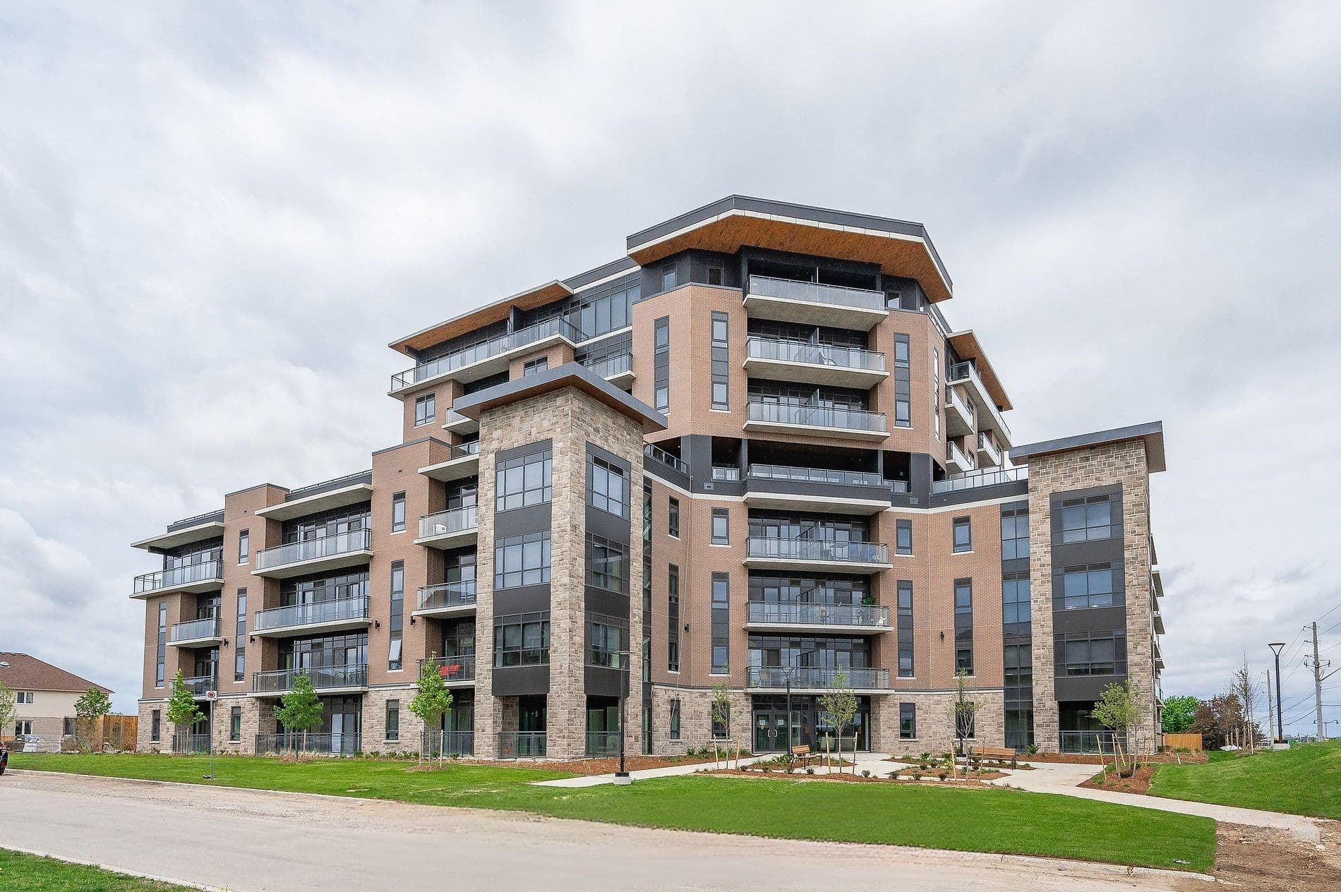 332 Gosling Gardens 109, Guelph, ON N1L 0P8