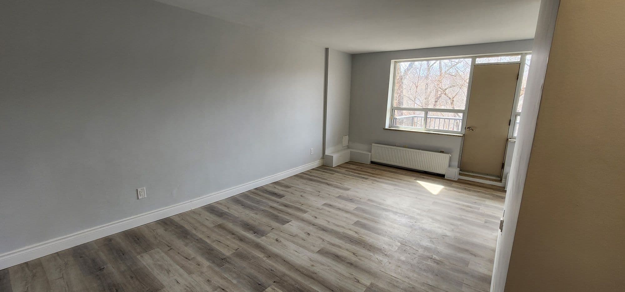 2202 Weston Road 103, Toronto W04, ON M9N 1Y3