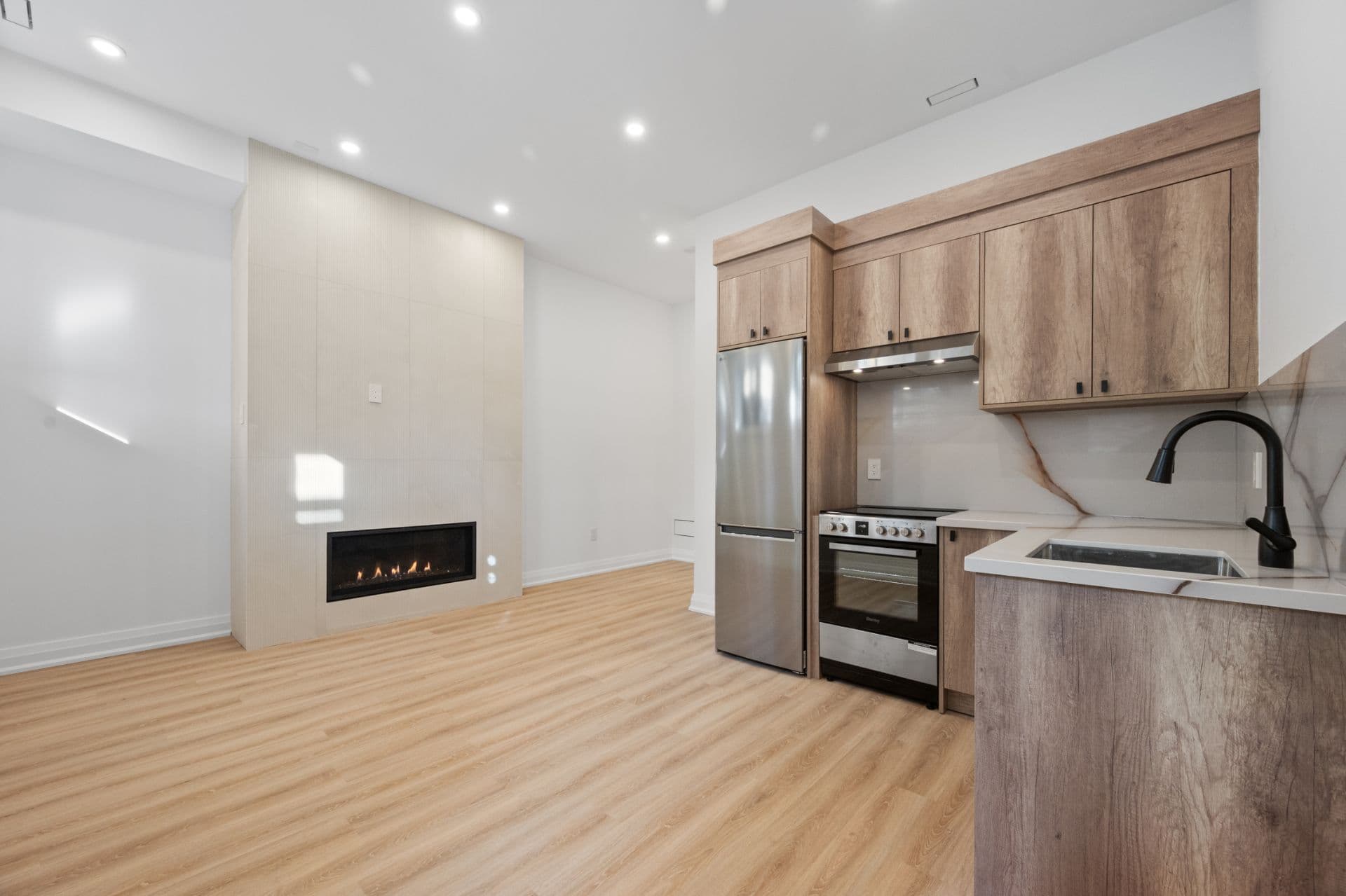 276 Wychwood Avenue Lower, Toronto C03, ON M6C 2T7