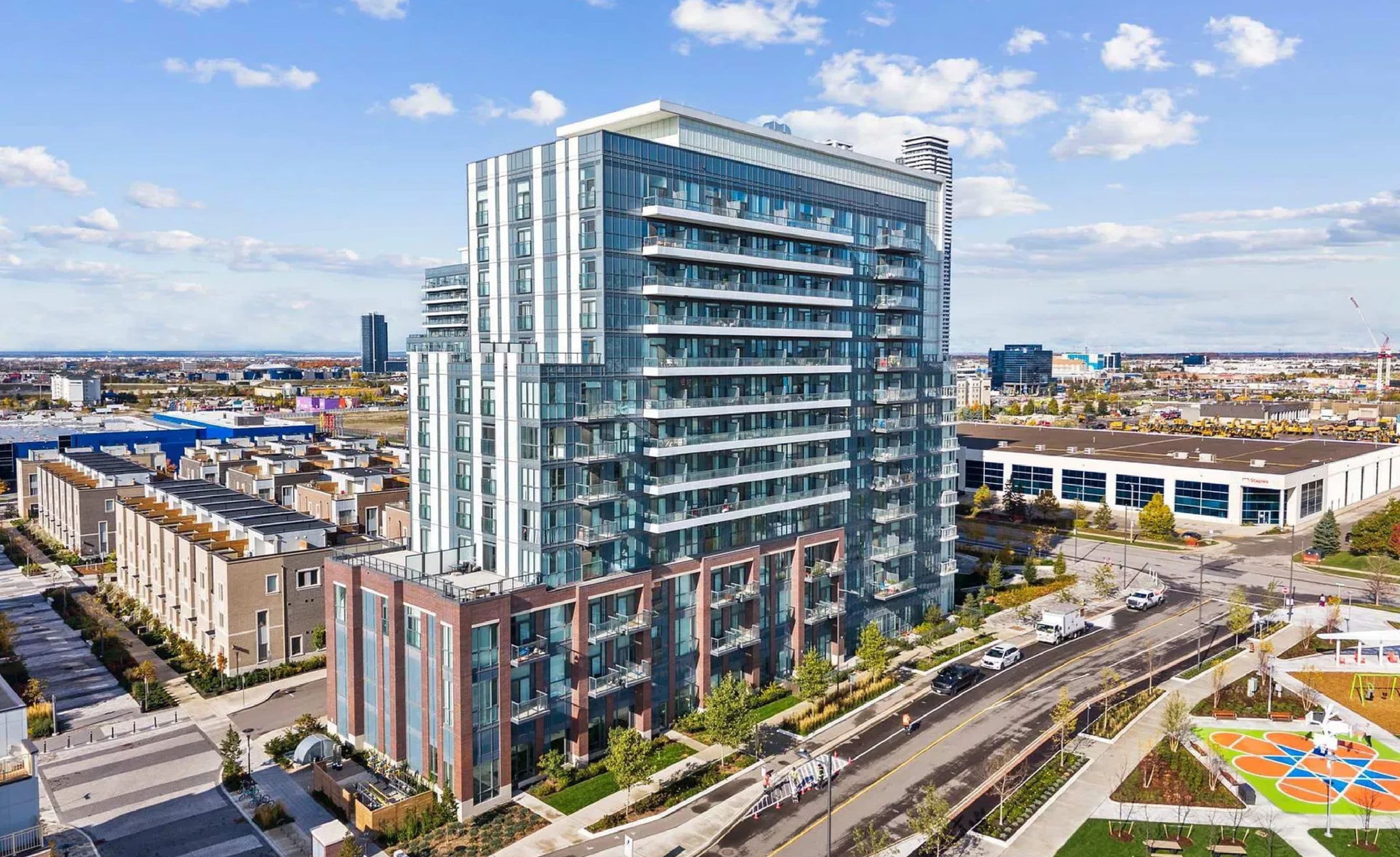 60 Honeycrisp Crescent 1608, Vaughan, ON L4K 0N5