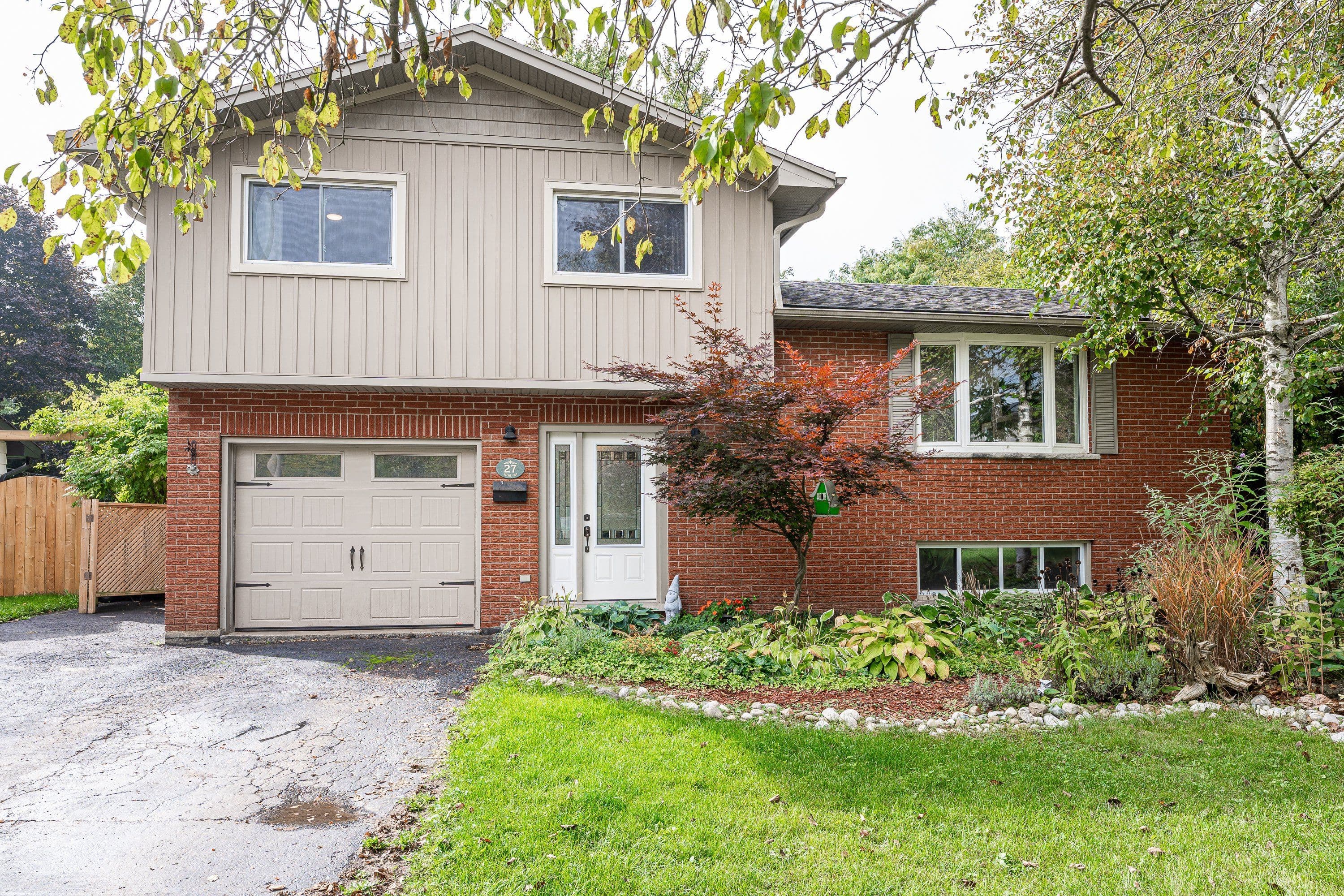 27 Riehl Court, Stratford, ON N5A 5K5