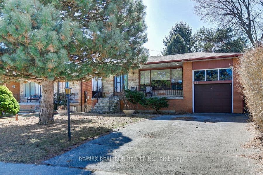 59 Dunelm Street, Toronto E08, ON M1J 3E3