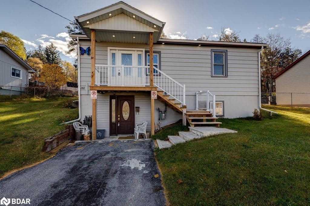 141 Ardagh Road, Barrie, ON L4N 3V5