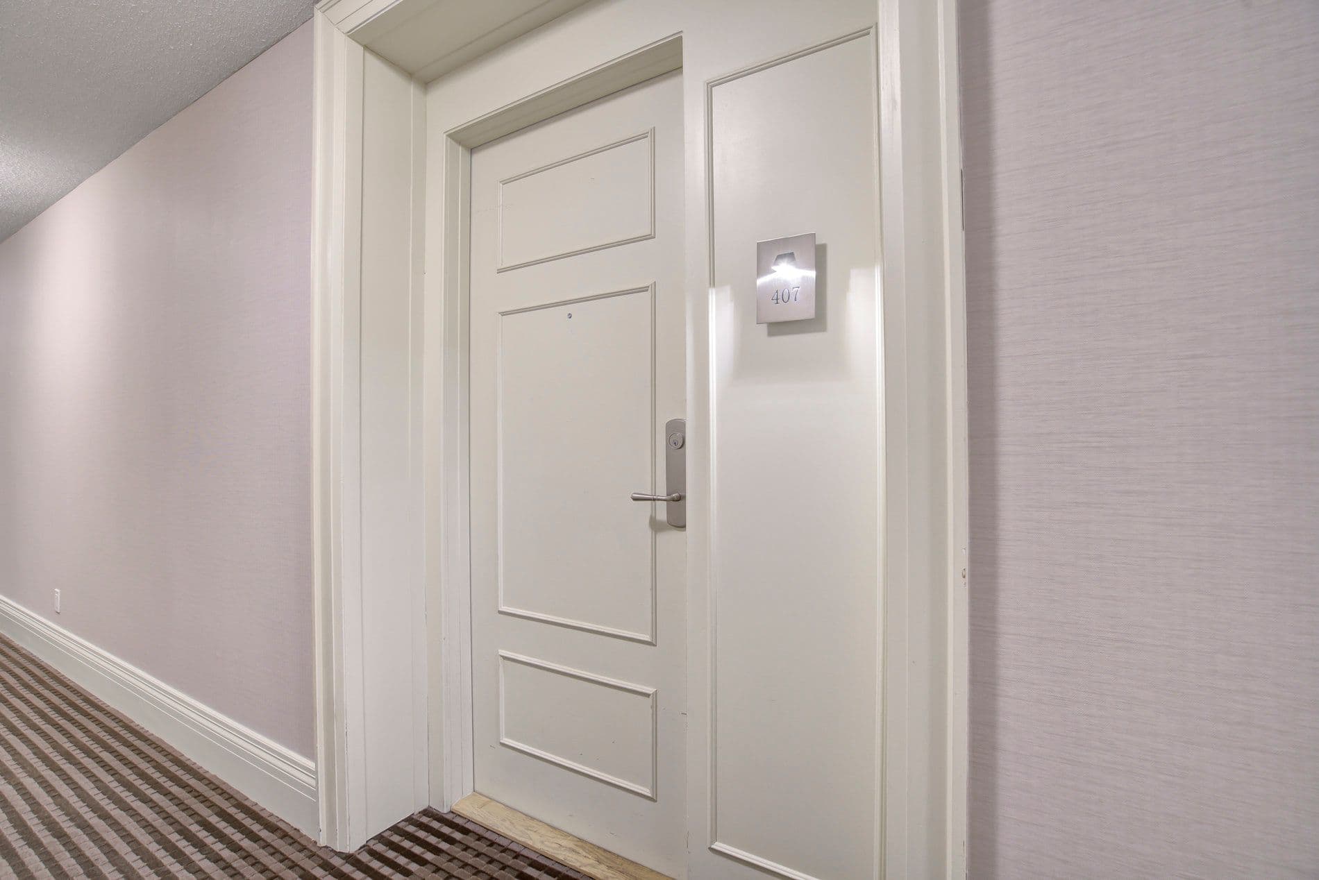 310 Red Maple Road 407, Richmond Hill, ON L4C 0T7