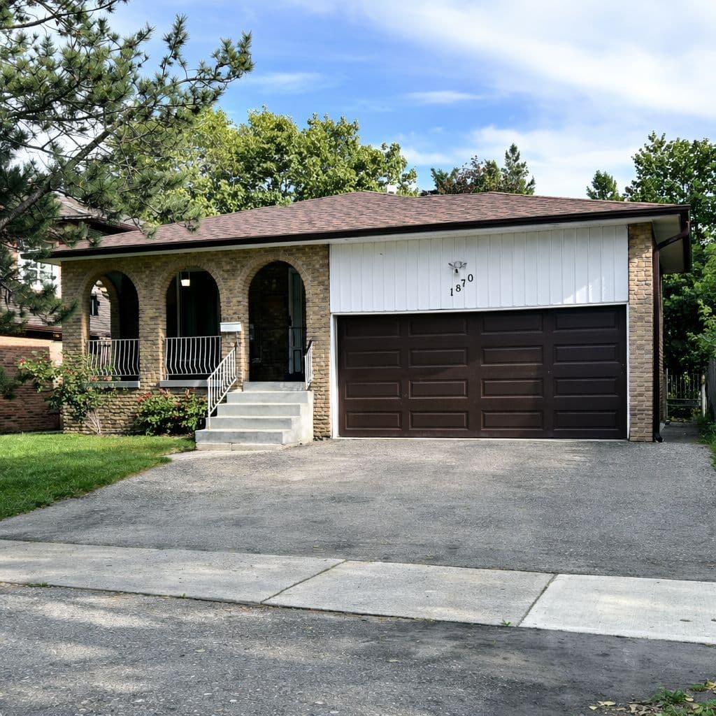 1870 Rosefield Road, Pickering, ON L1V 3H6
