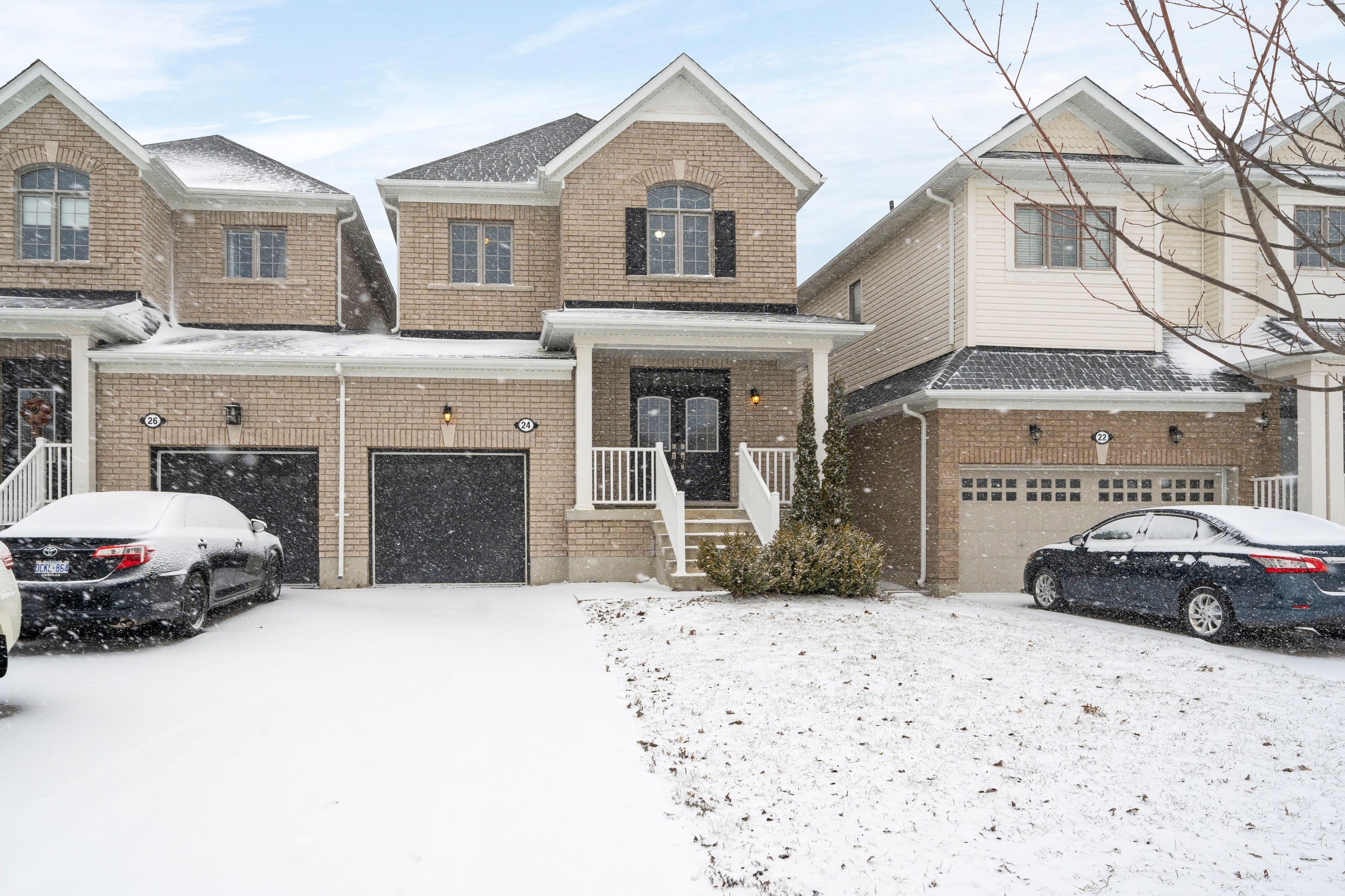 24 Schwalm Crescent, New Tecumseth, ON L0G 1W0