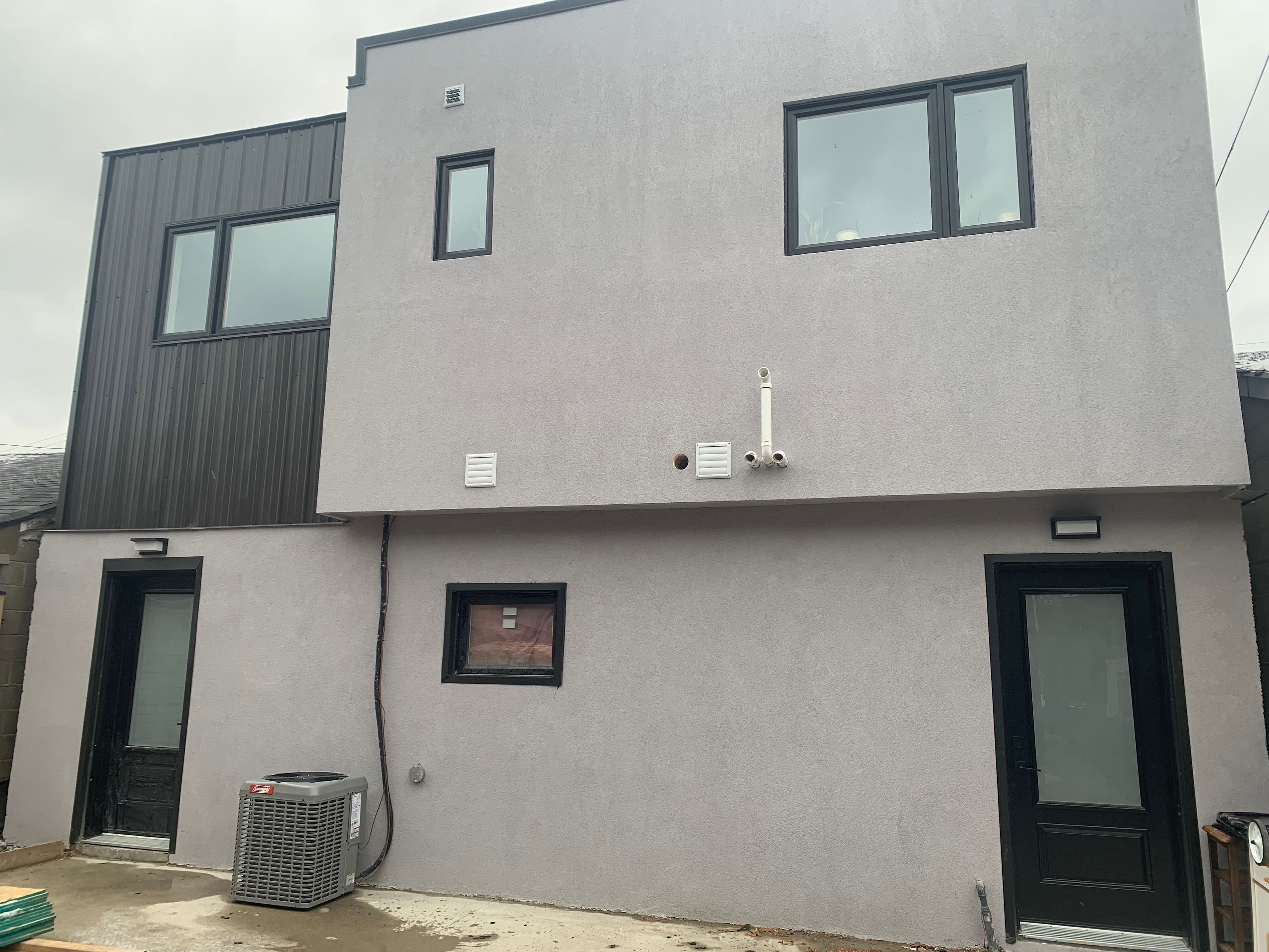 98 Millicent Street Rear Second, Toronto W02, ON M6H 1W4