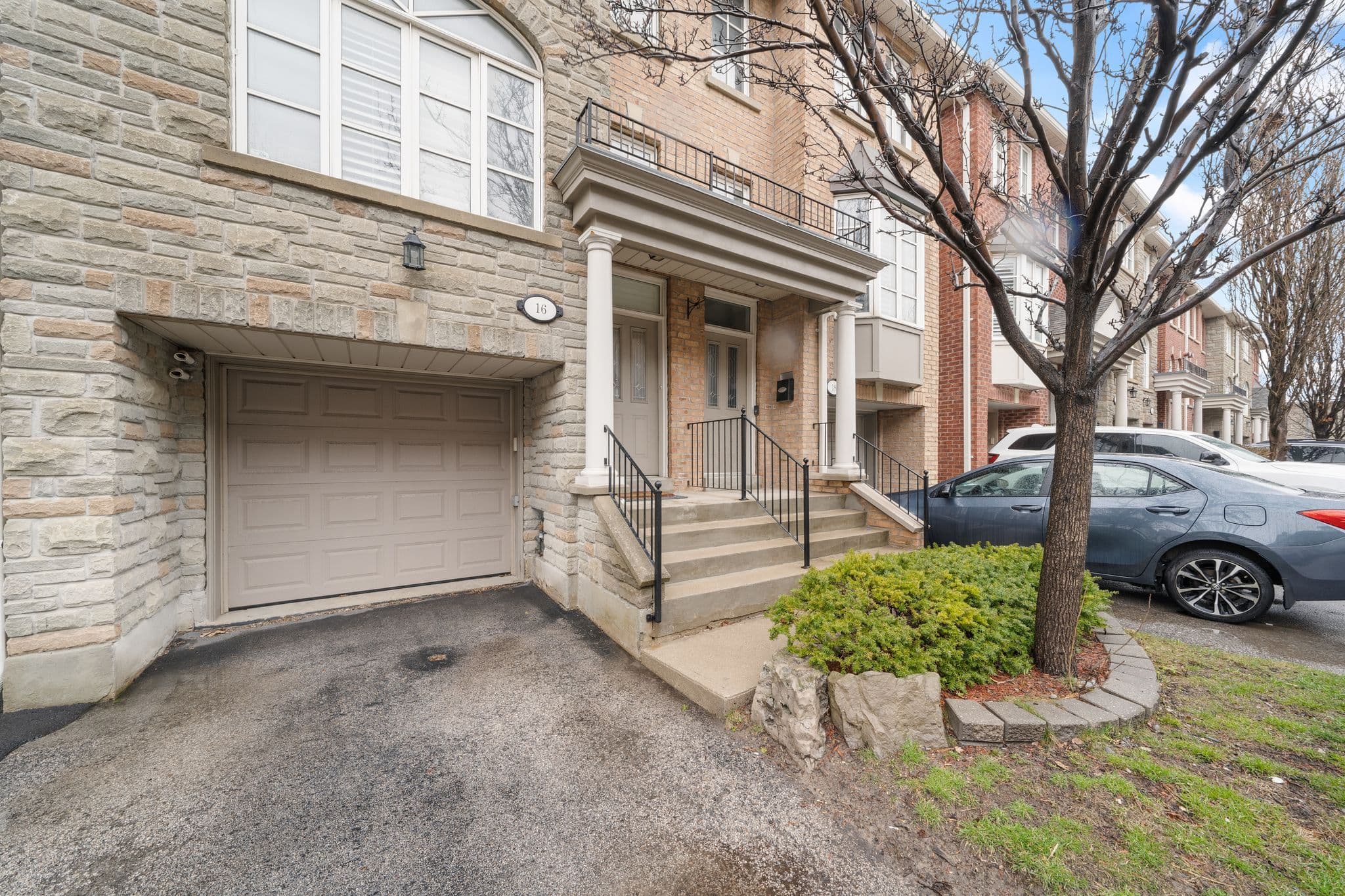 16 James Stock Path, Toronto W06, ON M8Z 6C6