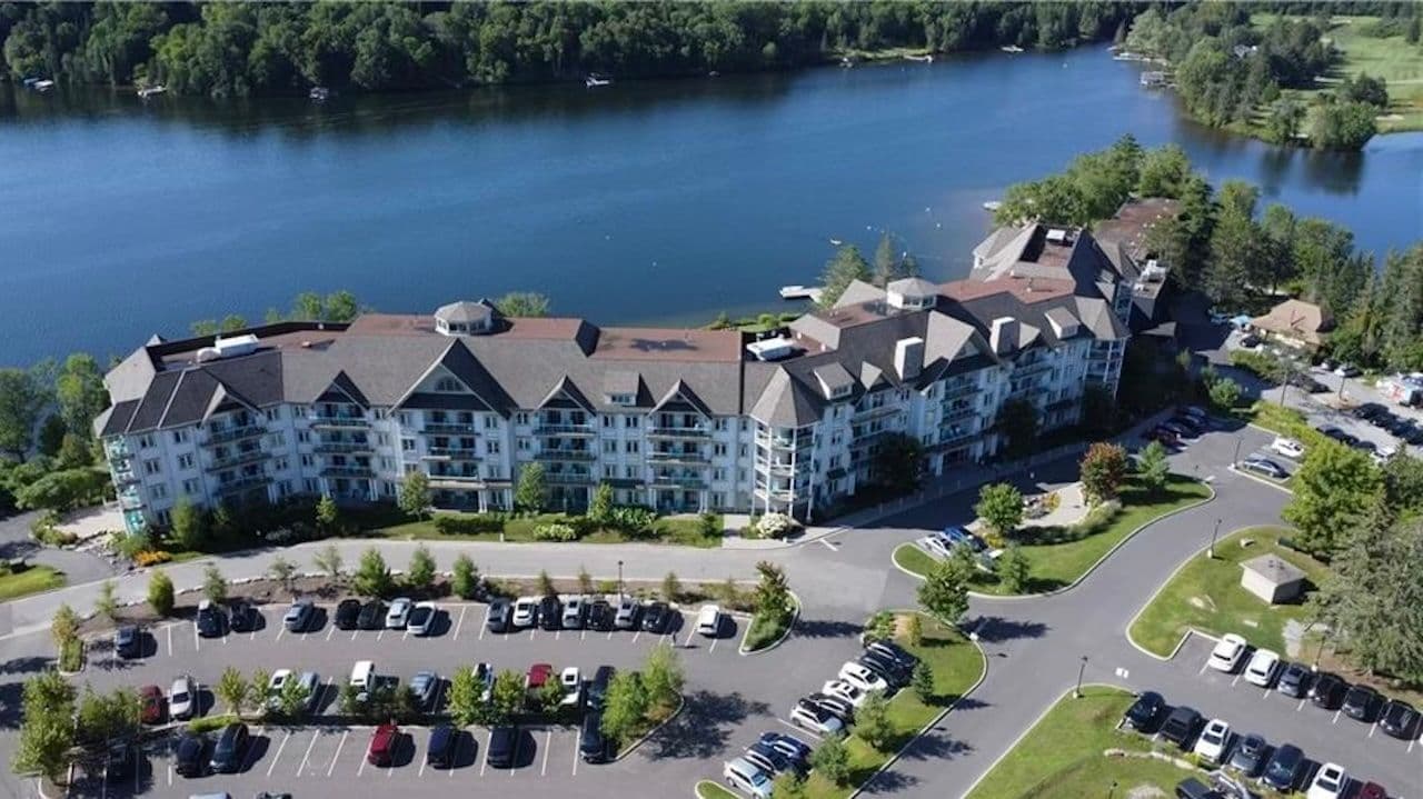 25 PEN LAKE POINT Road 110, Huntsville, ON P1H 1A9