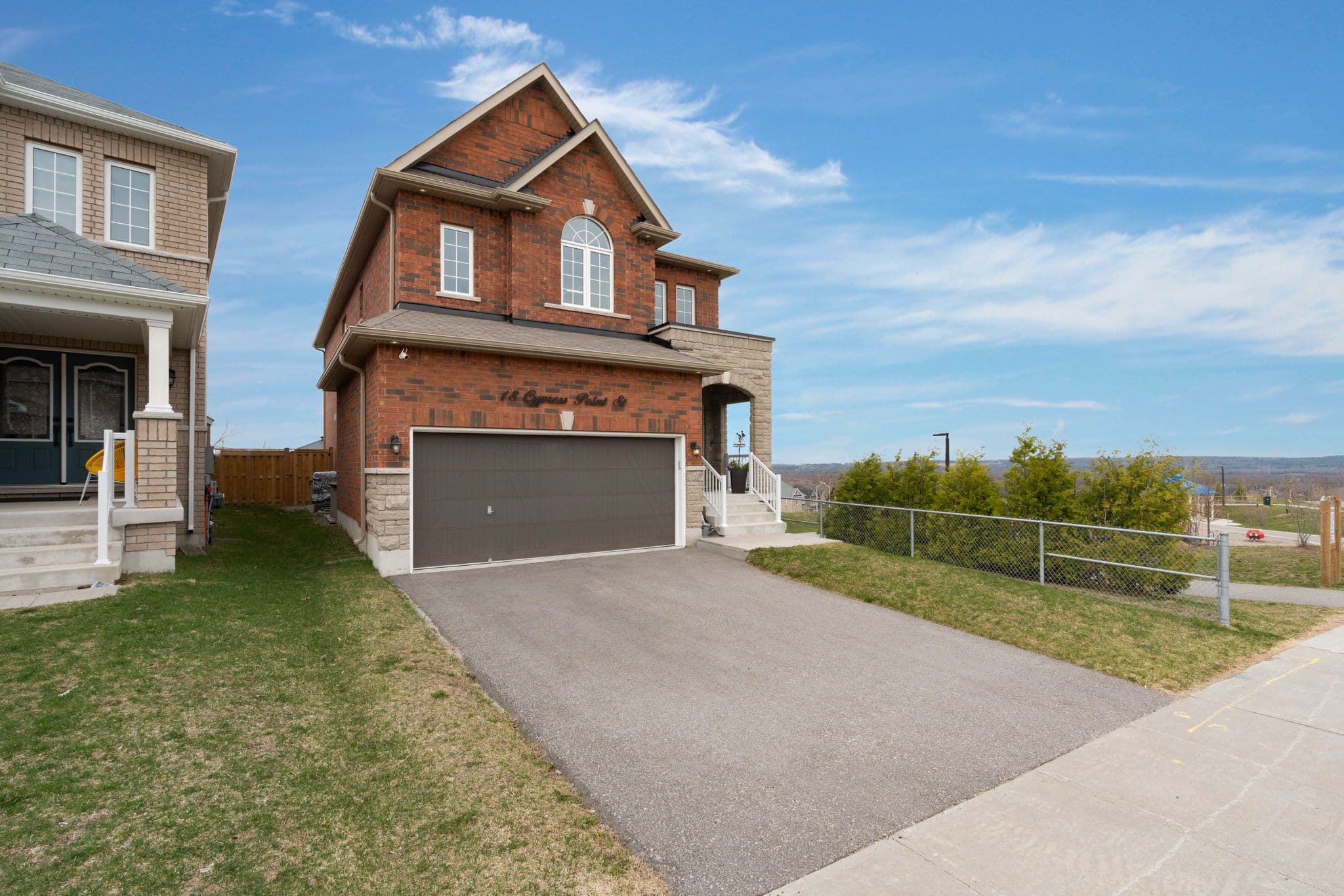 18 Cypress Point Street, Barrie, ON L4N 6J9