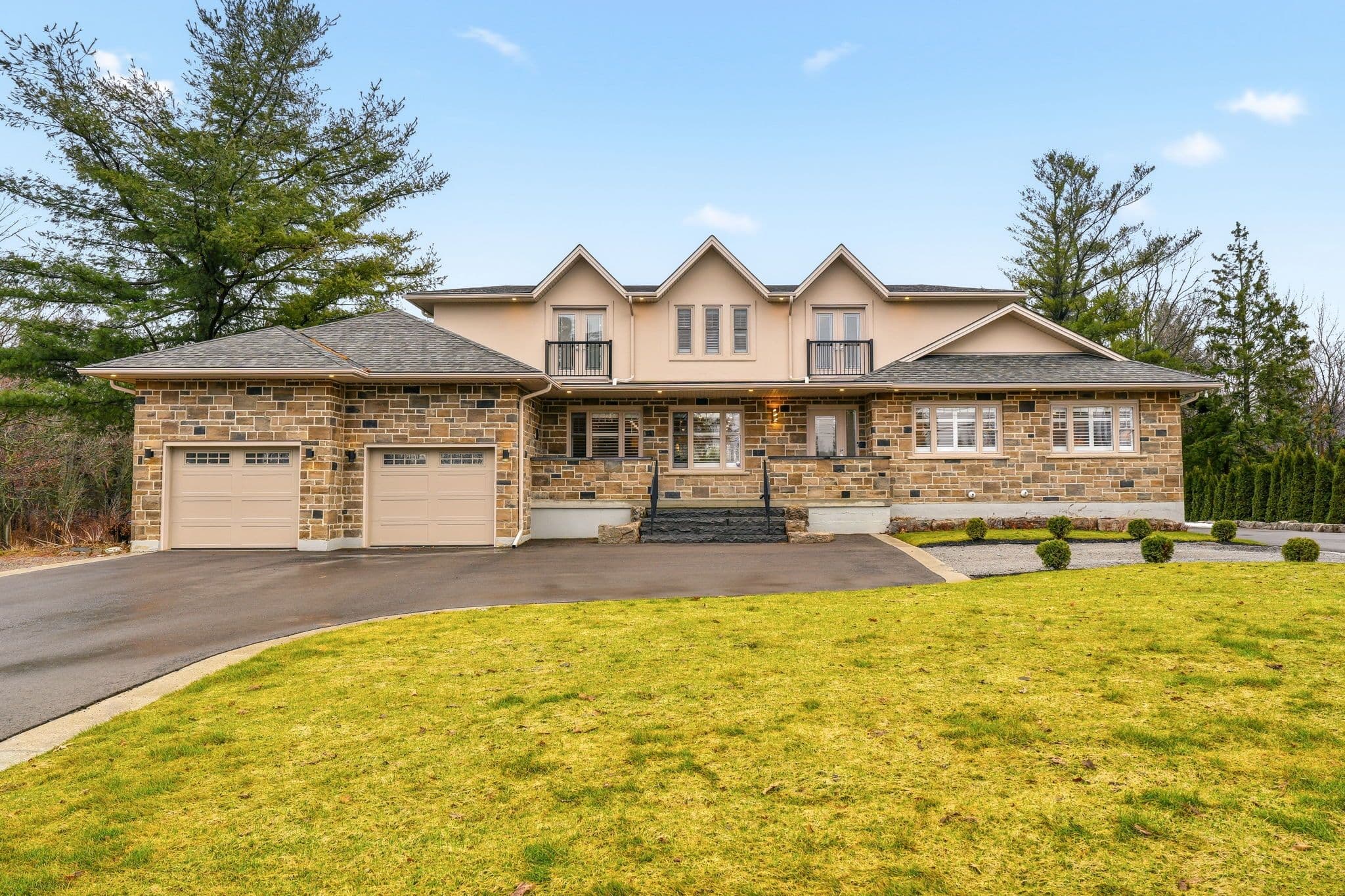 1354 No 1 Side Road N, Burlington, ON L7P 0R9