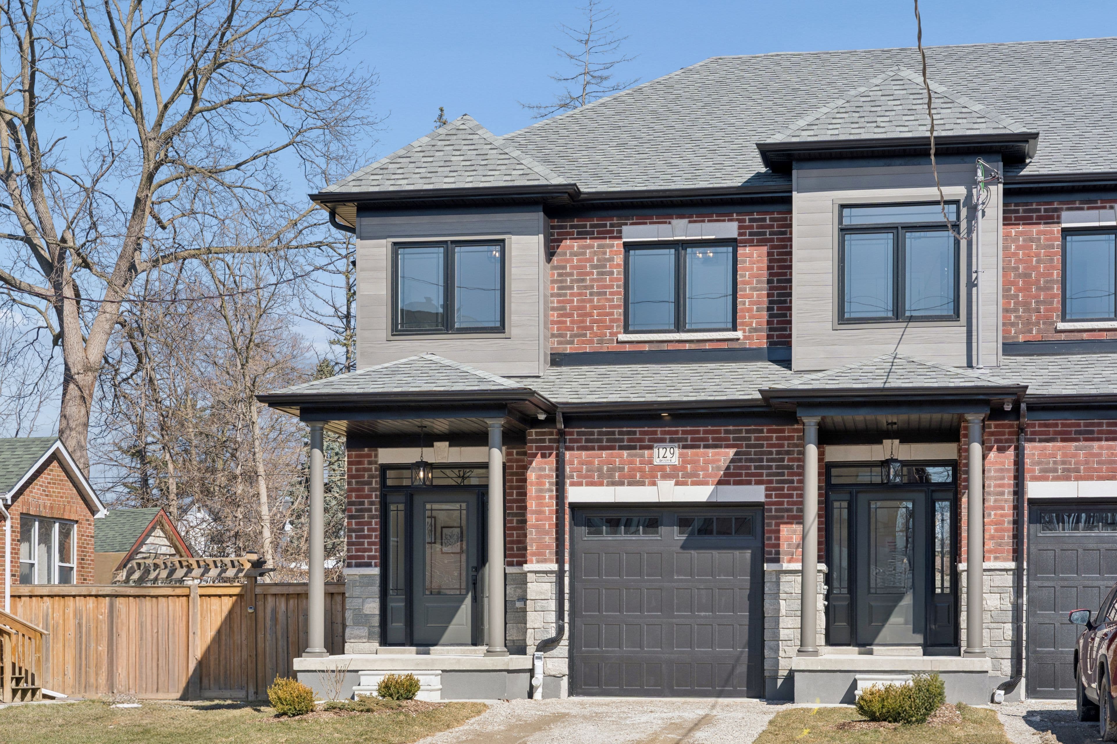 129 Hickory Street N, Whitby, ON L1N 3X6