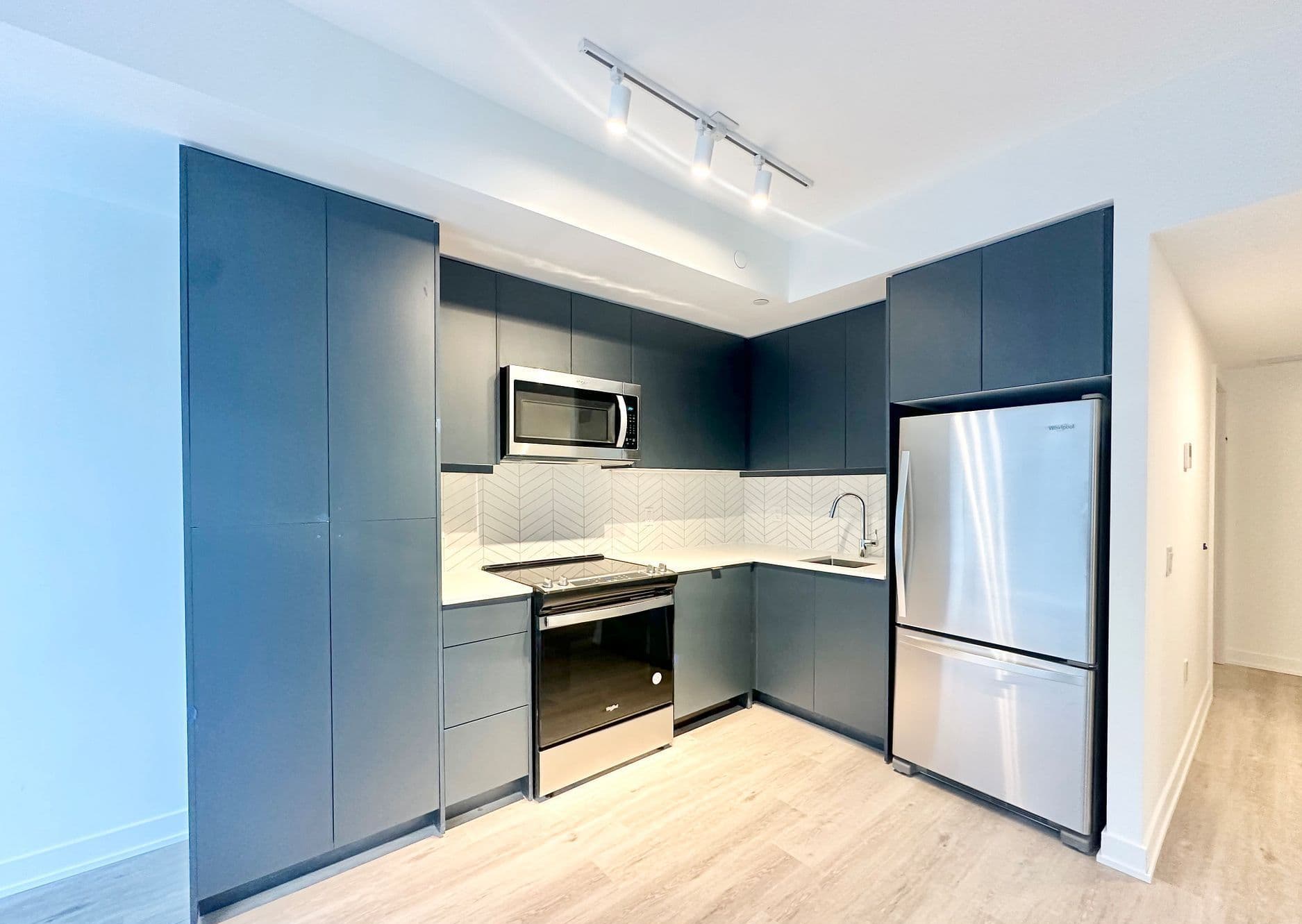 1610 Charles Street 444, Whitby, ON L1N 0P5