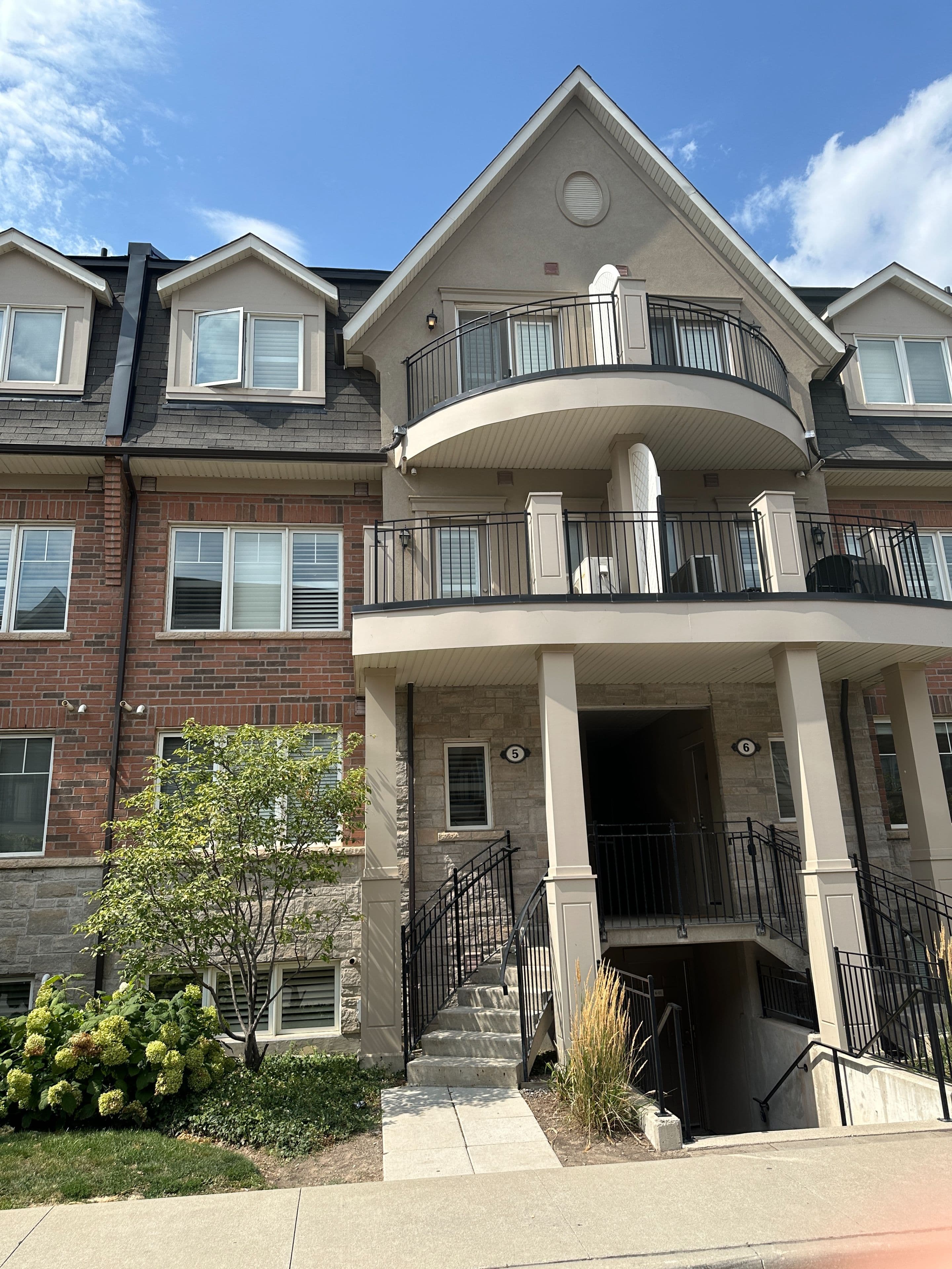 2420 Baronwood Drive 5-03, Oakville, ON L6M 0J7