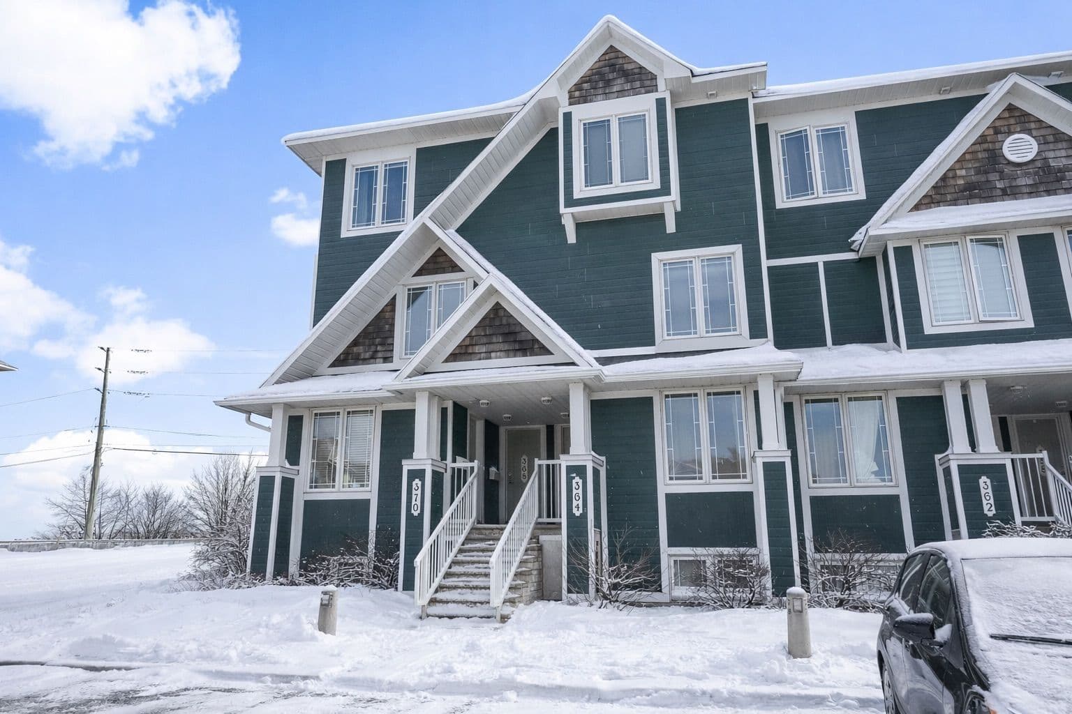 368 Crownridge Drive, Kanata, ON K2M 3A4