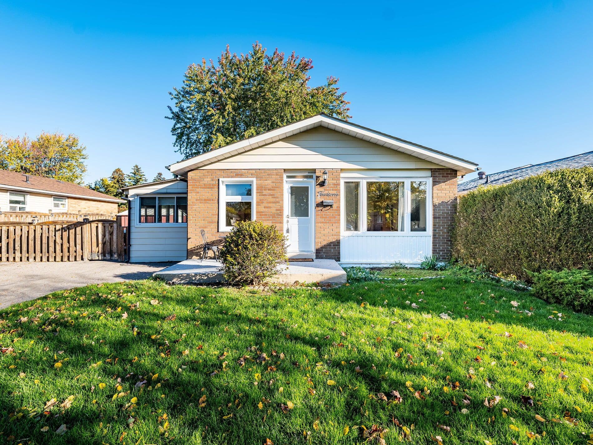 14 Finchley Crescent, Brampton, ON L6T 3P5