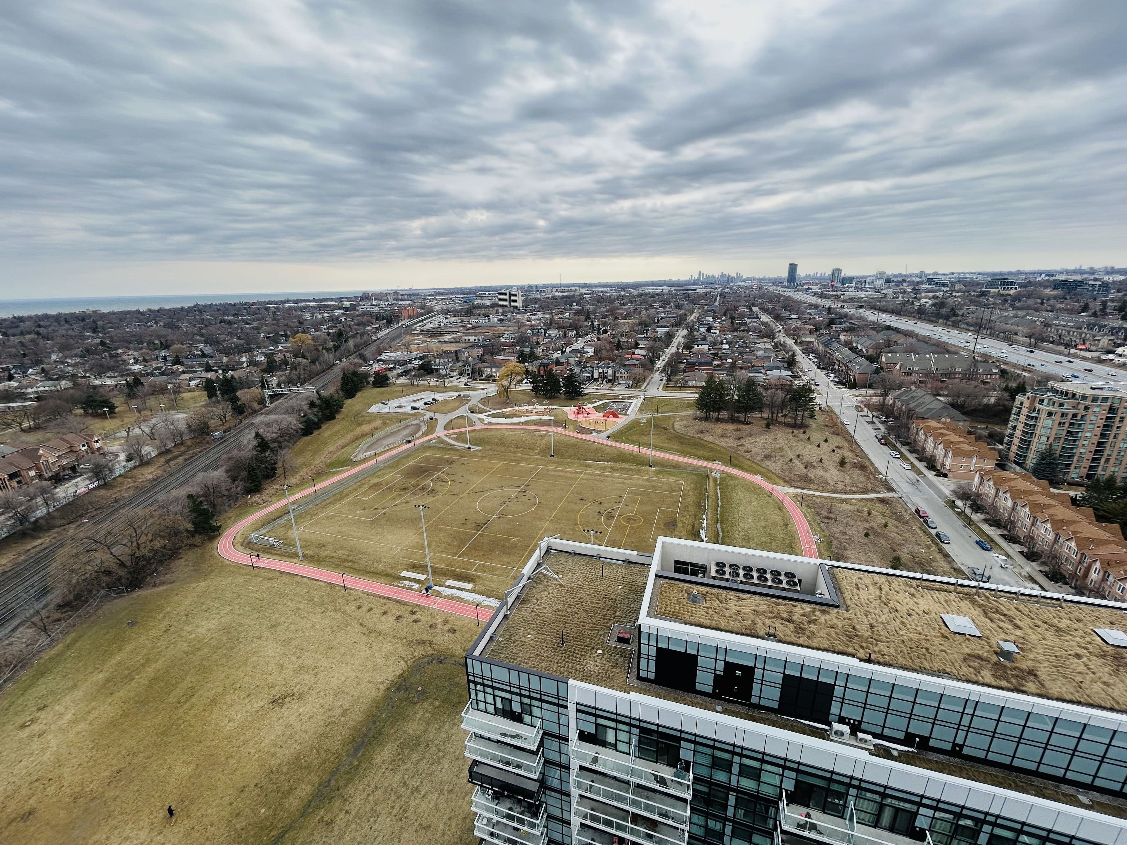 251 Manitoba Street W 2209, Toronto W06, ON M8Y 4G9