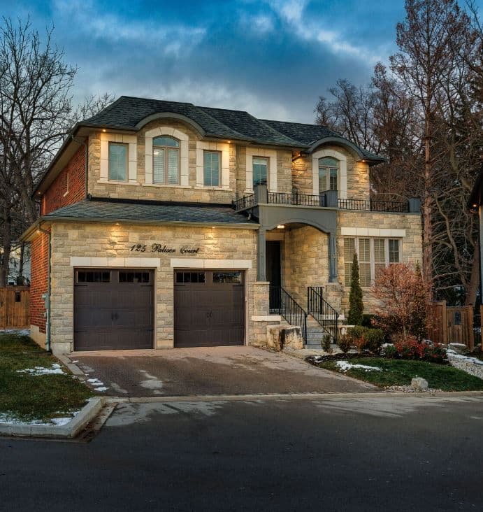125 Paliser Court, Oakville, ON L6K 2H1